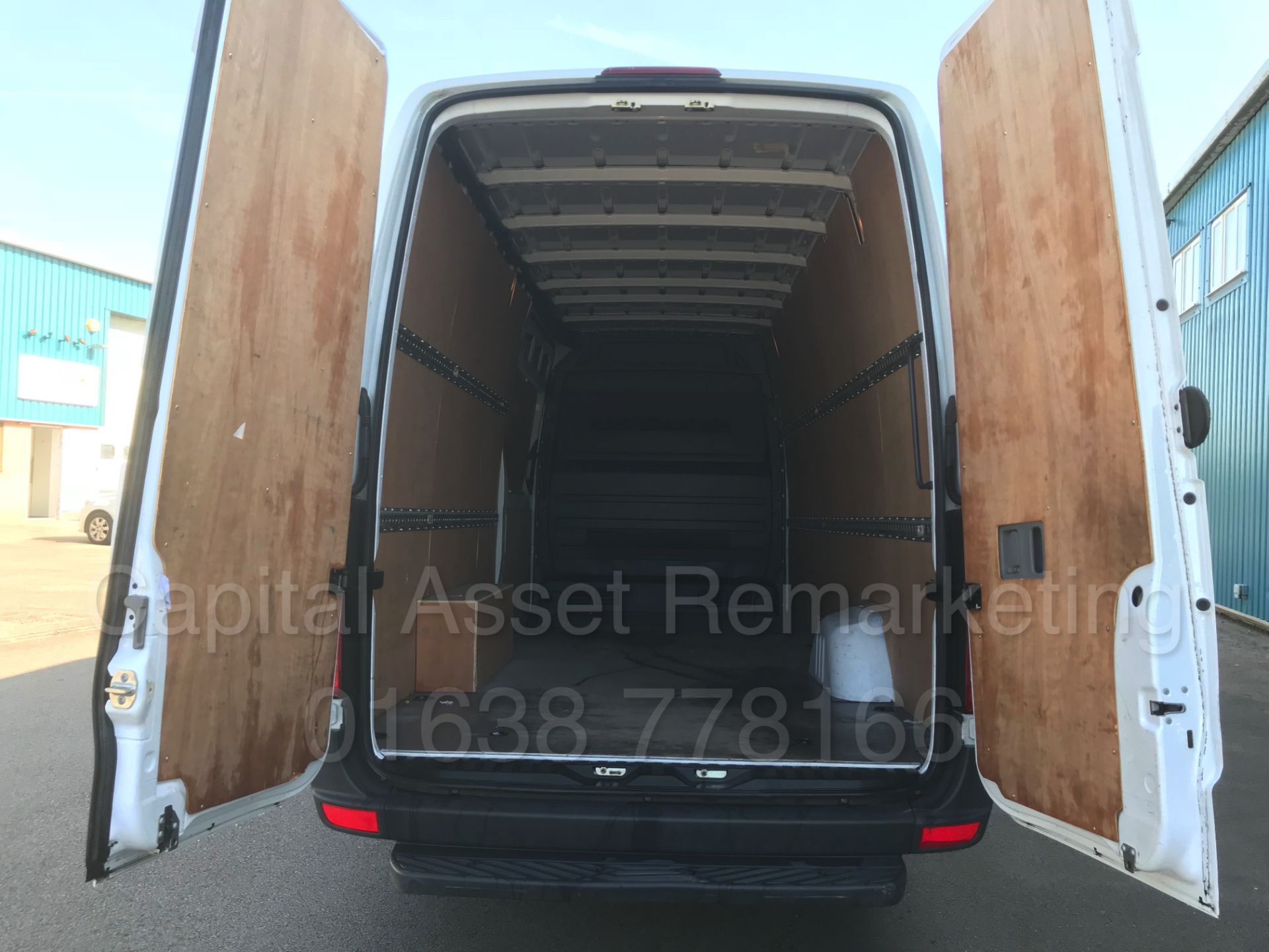 MERCEDES-BENZ SPRINTER 313 CDI 'LWB HI-ROOF' (2016 MODEL) '130 BHP - 6 SPEED' (1 OWNER-FULL HISTORY) - Bild 18 aus 32