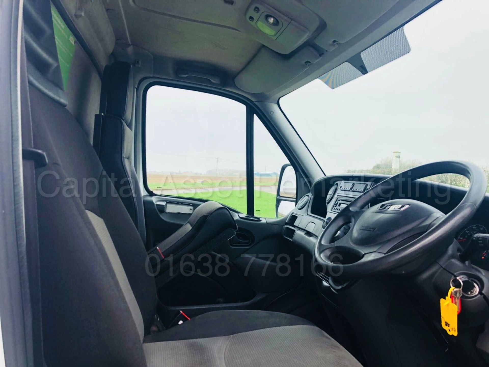 (On Sale) IVECO DAILY 35S11 'LWB - CHASSIS CAB' (2014 MODEL) '2.3 DIESEL - 6 SPEED' (1 OWNER) - Bild 15 aus 16