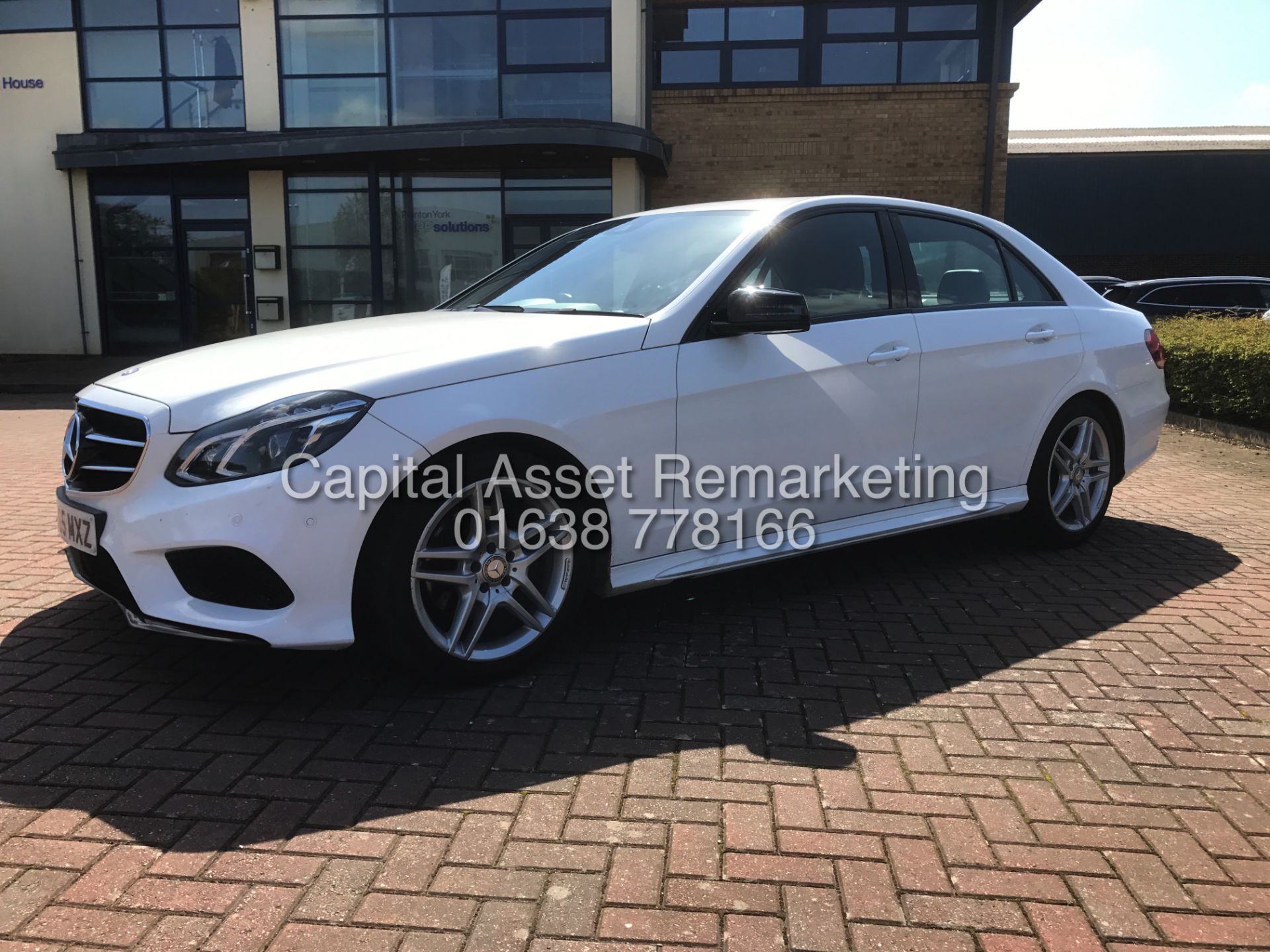 On Sale MERCEDES E220CDI "AMG NIGHT EDITION" 7G TRONIC (2016 MODEL) 1 OWNER - SAT NAV - LEATHER - Bild 5 aus 23