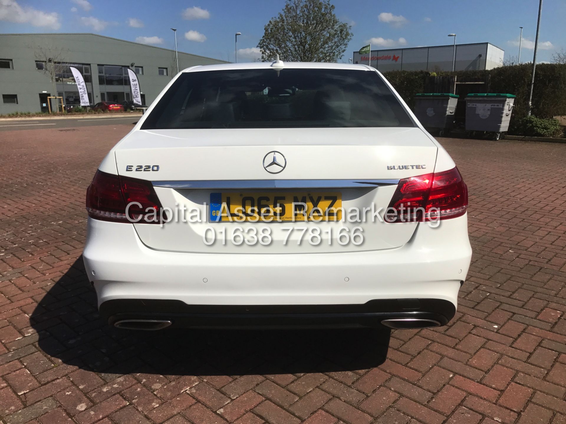 On Sale MERCEDES E220CDI "AMG NIGHT EDITION" 7G TRONIC (2016 MODEL) 1 OWNER - SAT NAV - LEATHER - Image 8 of 23