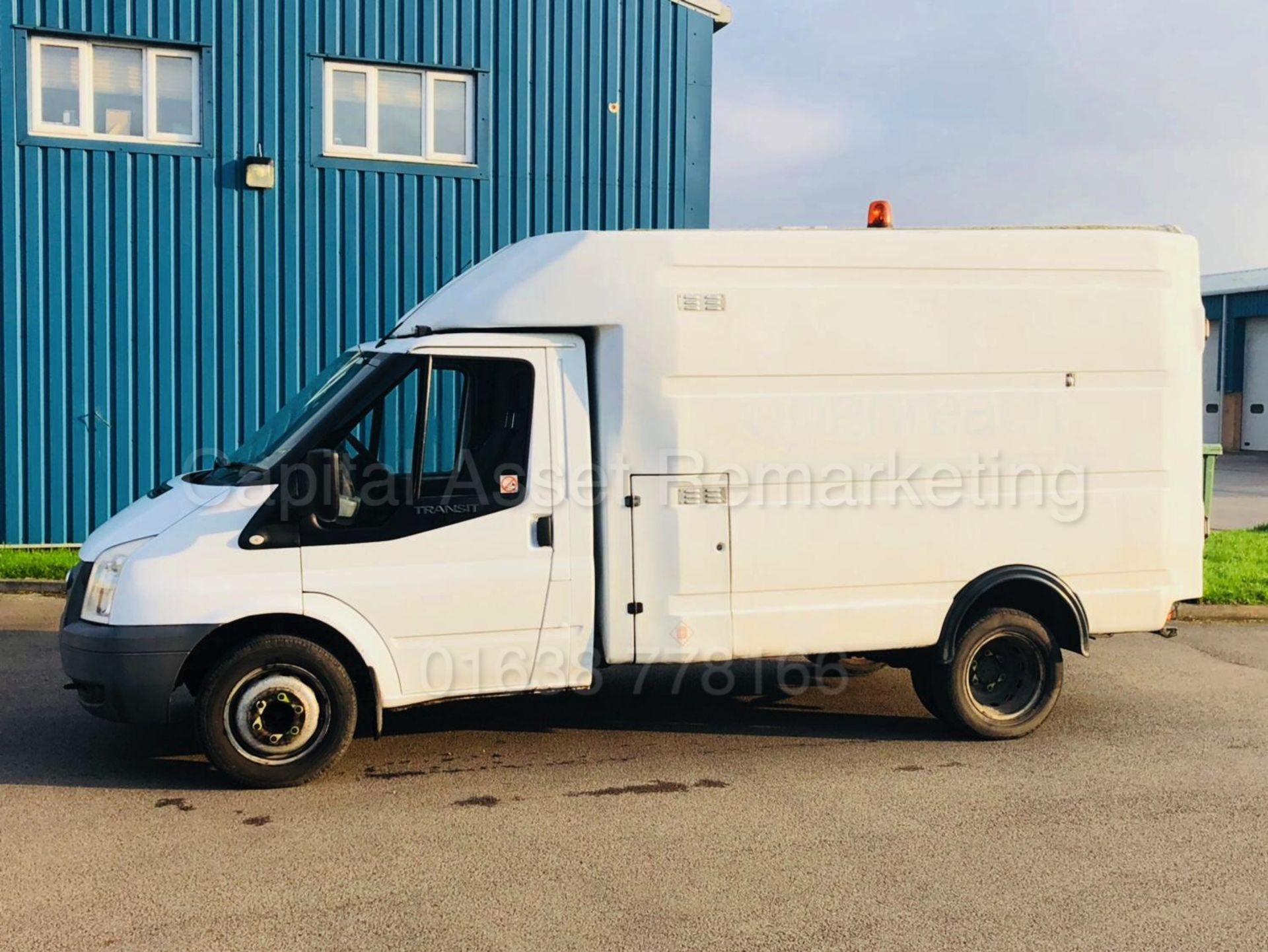 FORD TRANSIT 100 350 'BOX / LUTON VAN' (2008 MODEL) '2.4 TDCI - 100 BHP' (1 COMPANY OWNER) - Bild 4 aus 14