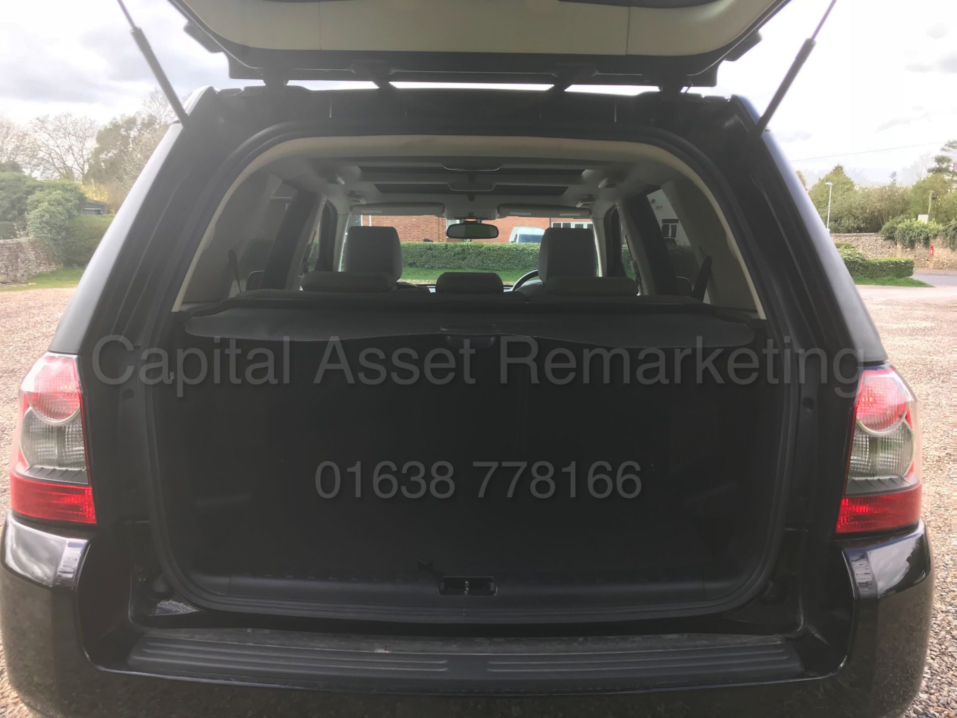 (On Sale) LAND ROVER FREELANDER 'HSE EDITION' (2011) '2.2 SD4 - AUTO' *SAT NAV - LEATHER - PAN ROOF* - Image 27 of 45