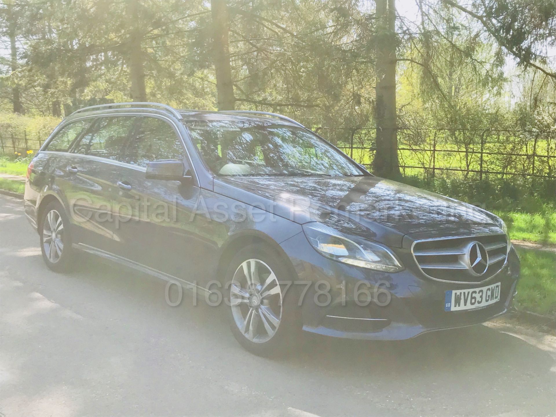 MERCEDES E220CDI "SPECIAL EQUIPMENT" ESTATE 7G TRONIC (2014 YEAR) SAT NAV - LEATHER - COMAND - Bild 2 aus 35