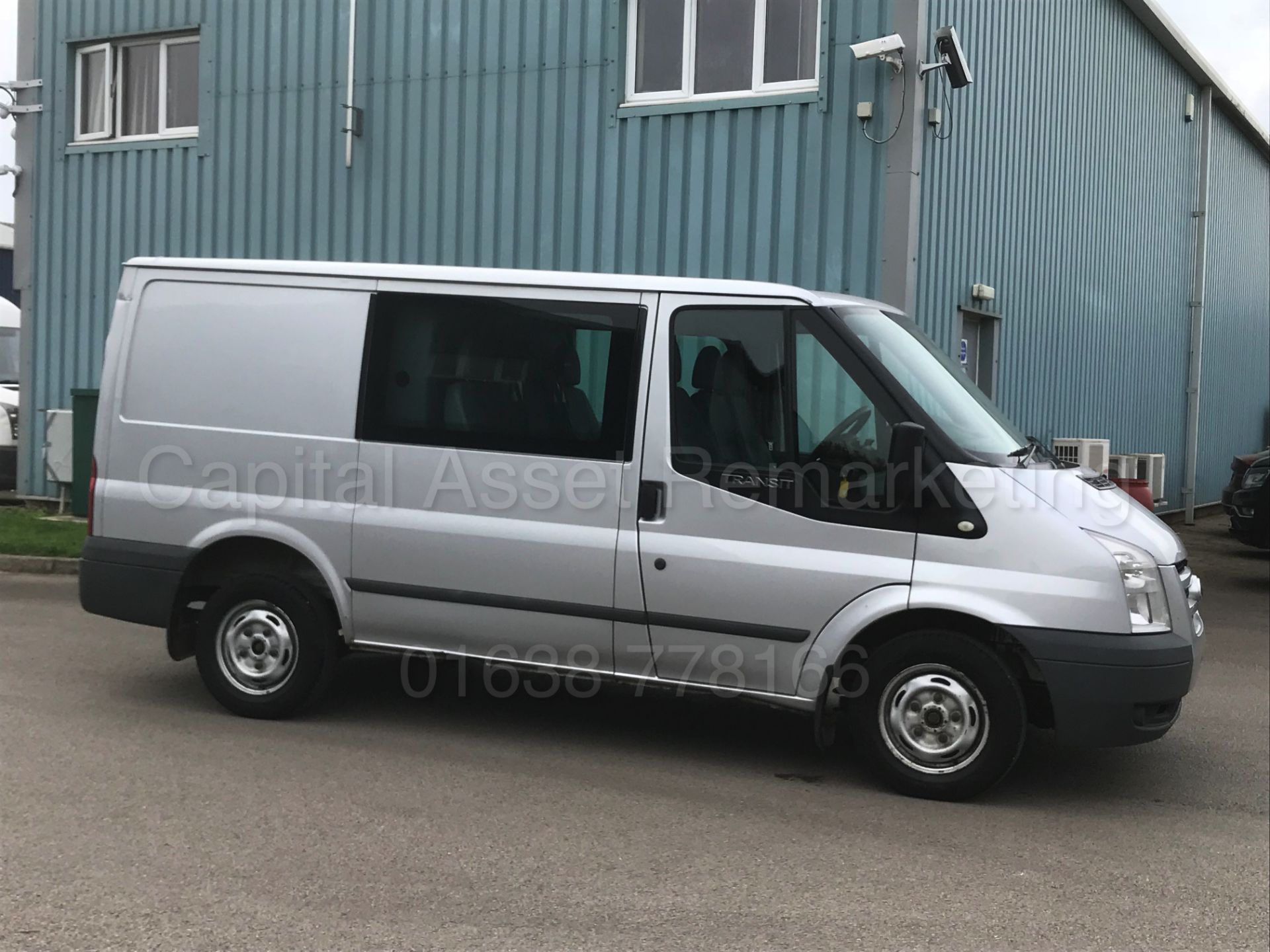 (ON SALE) FORD TRANSIT 115 T260S *TREND EDITION* '6 SEATER CREW VAN' (2011) '2.2 TDCI - 115 BHP - Bild 12 aus 39