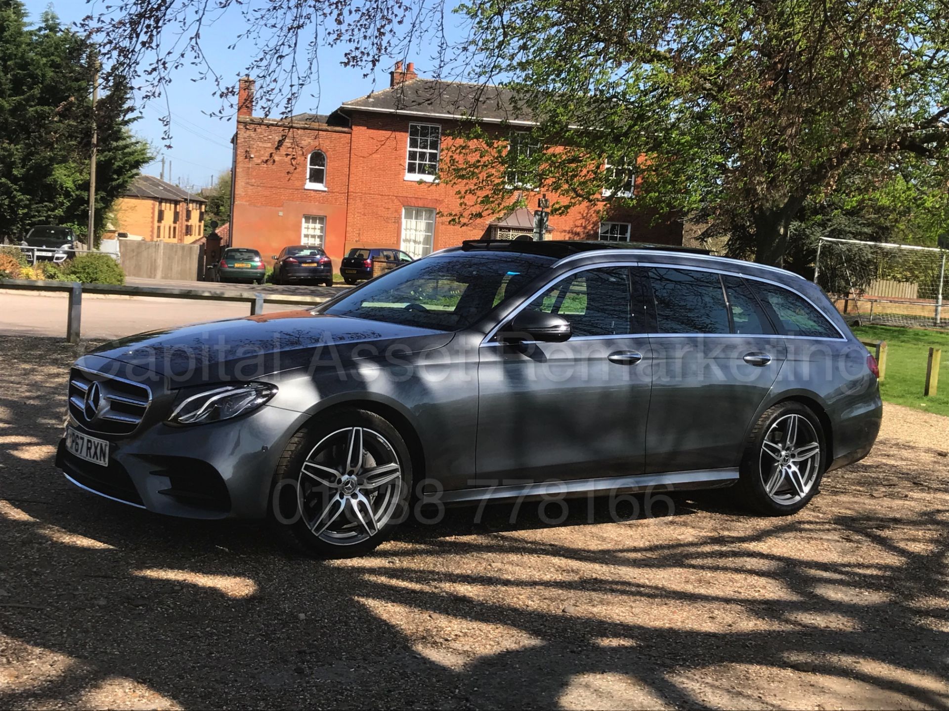 MERCEDES-BENZ E220D 'AMG PREMIUM' ESTATE (2017 - 67 REG) '9-G TRONIC - SAT NAV -PAN ROOF' *TOP SPEC* - Image 5 of 52