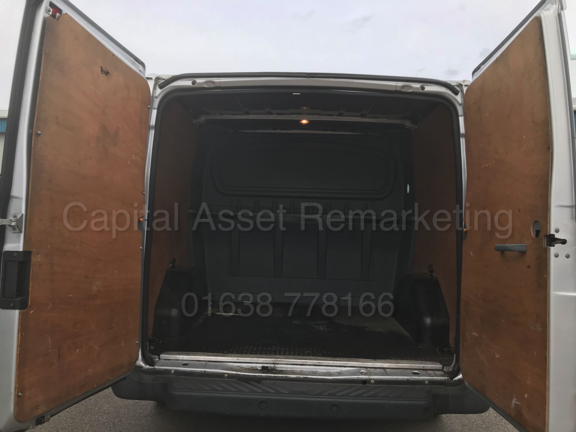 (ON SALE) FORD TRANSIT 115 T260S *TREND EDITION* '6 SEATER CREW VAN' (2011) '2.2 TDCI - 115 BHP - Bild 23 aus 39