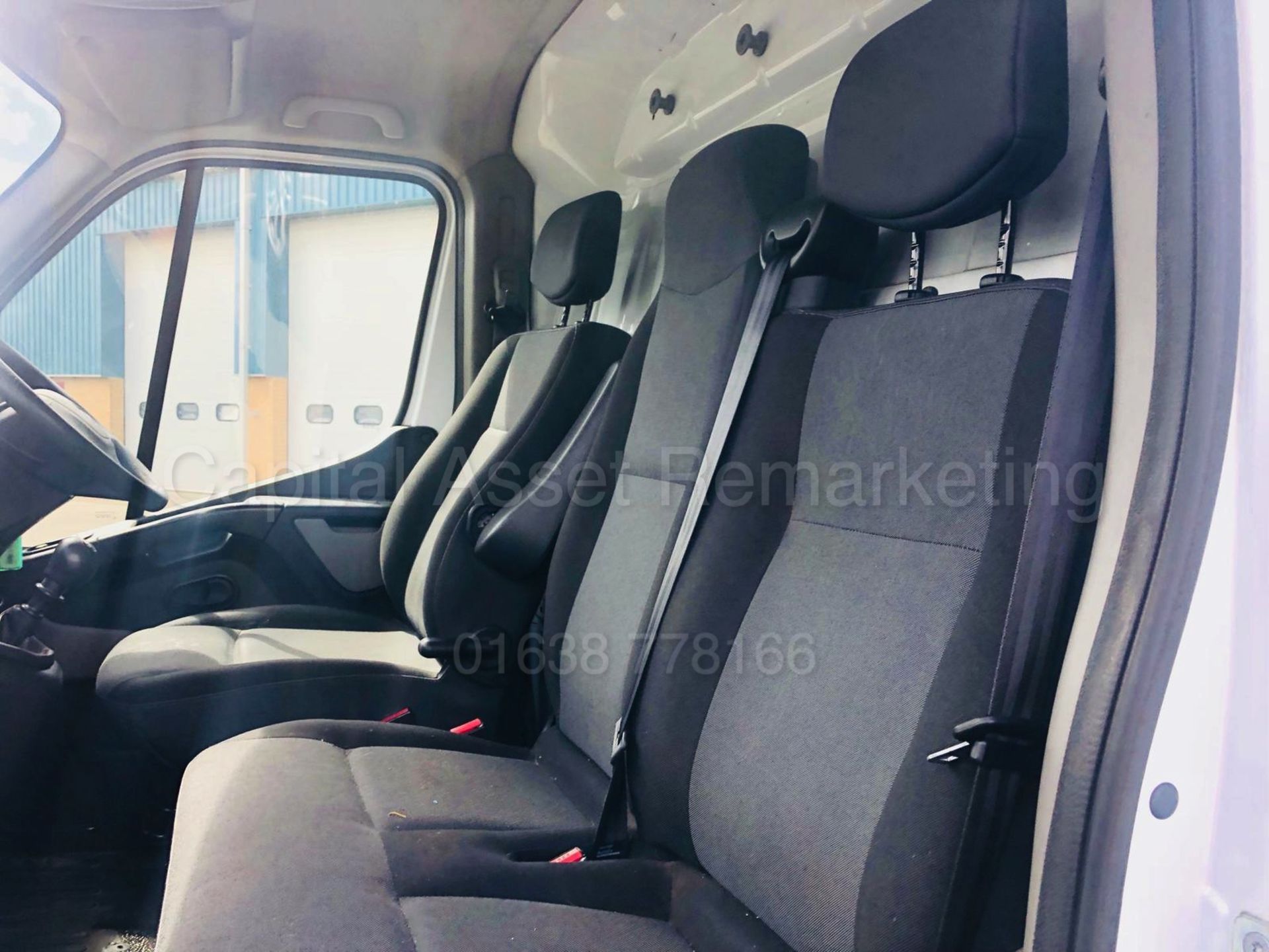 (On Sale) RENAULT MASTER 125.35 'SWB VAN' (2013) '2.3 DIESEL - 125 BHP - 6 SPEED' **A/C - SAT NAV** - Image 14 of 25