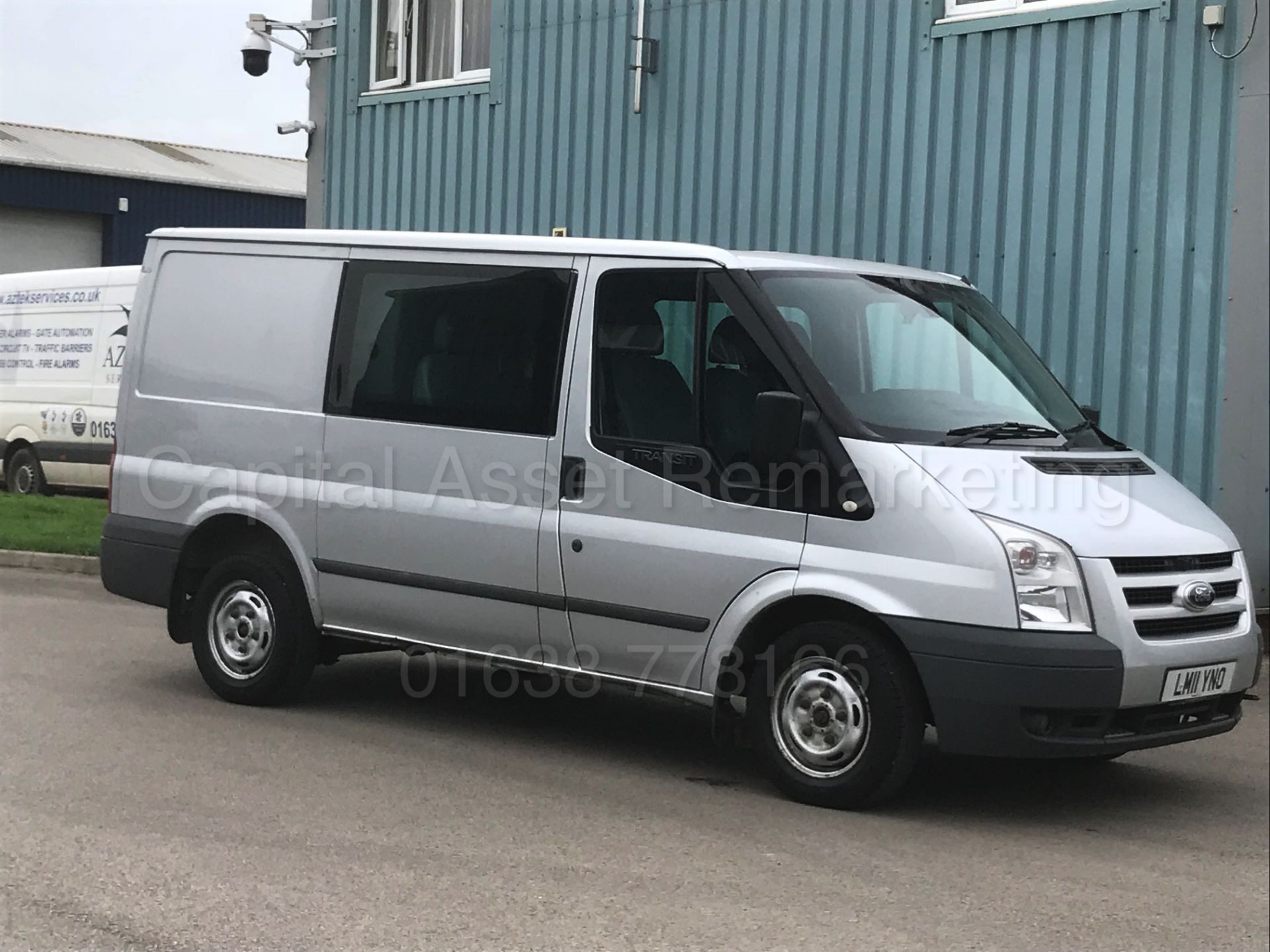 (ON SALE) FORD TRANSIT 115 T260S *TREND EDITION* '6 SEATER CREW VAN' (2011) '2.2 TDCI - 115 BHP - Image 14 of 39