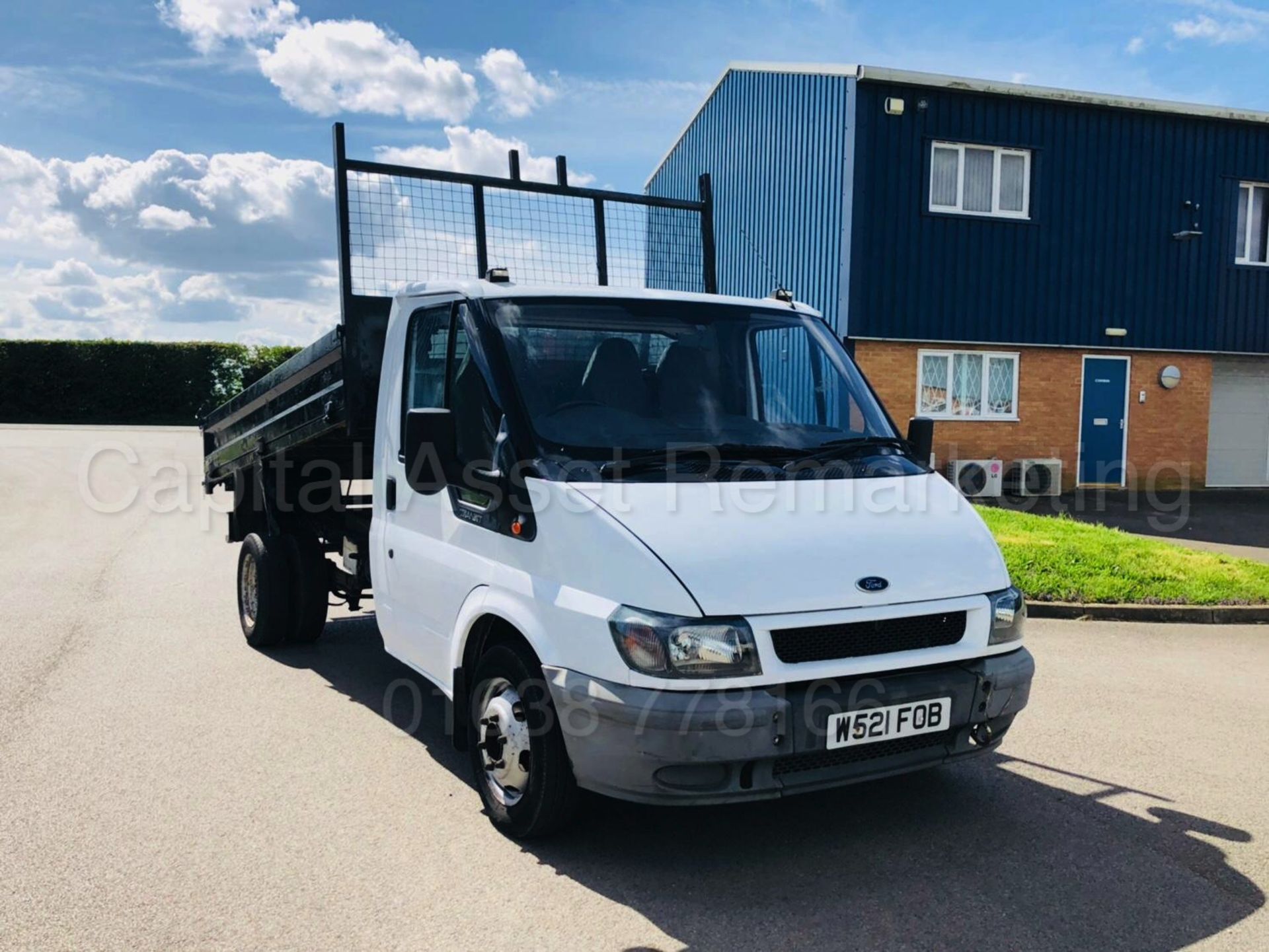 FORD TRANSIT T350 'TIPPER TRUCK' (2000 - W REG) '2.4 TDCI - 5 SPEED' **LOW MILES** - Image 2 of 22