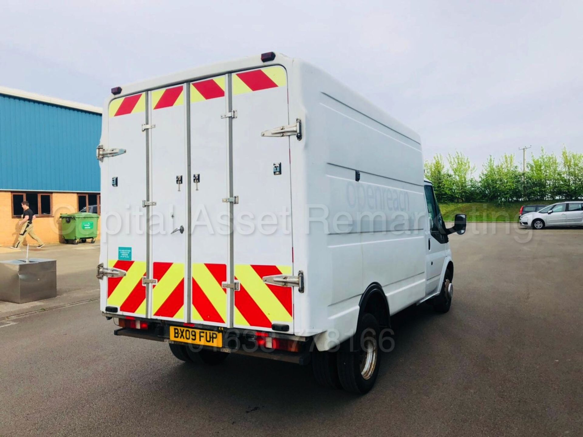 FORD TRANSIT 100 350 'BOX / LUTON VAN' (2009 - 09 REG) '2.4 TDCI - 100 BHP' (1 COMPANY OWNER) - Image 10 of 22