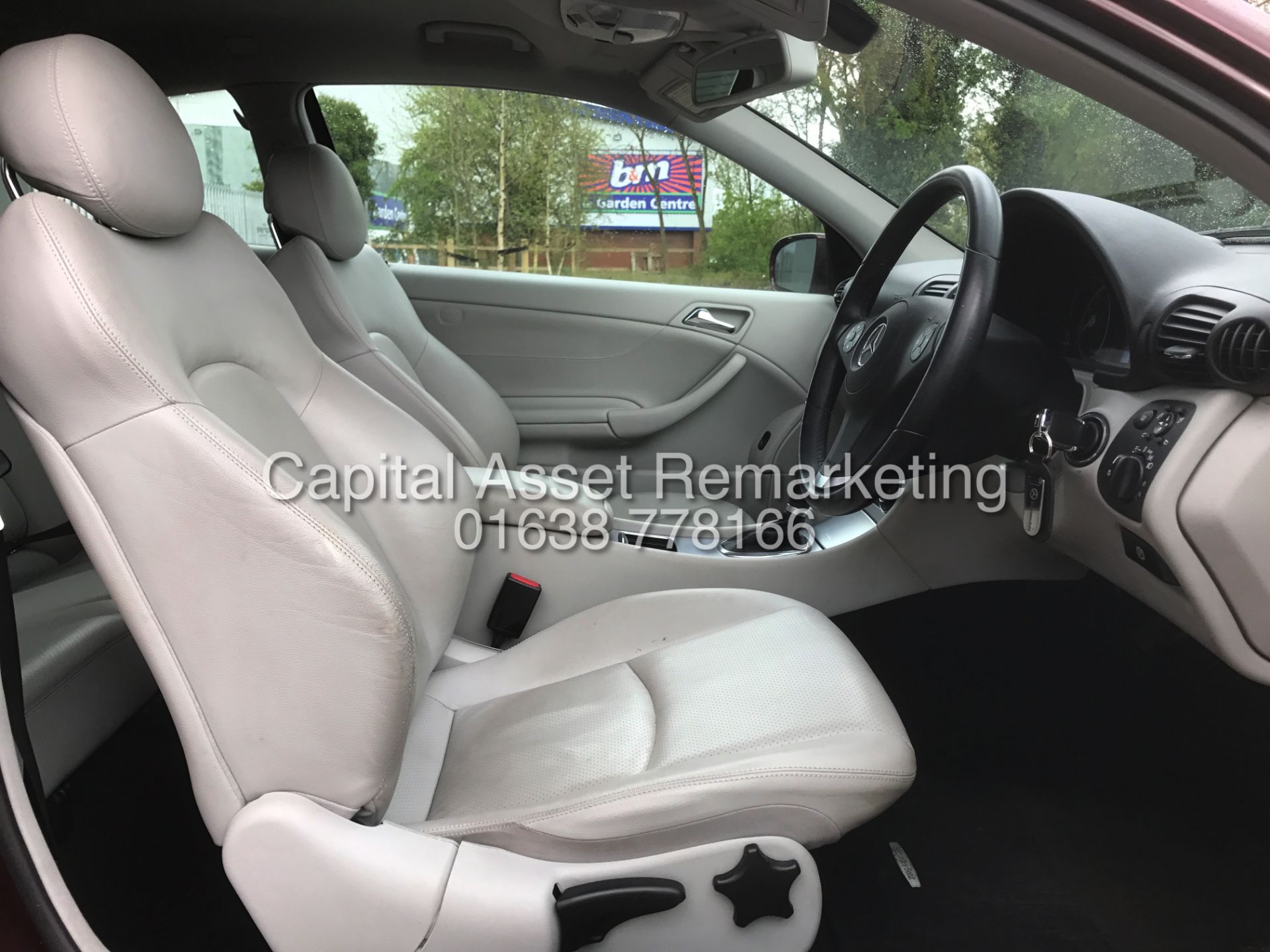 (On Sale) MERCEDES CLC 220CDI "AUTO" SPECIAL EQUIPMENT" (2010 MODEL) LEATHER - HUGH SPEC -FSH-NO VAT - Bild 11 aus 21