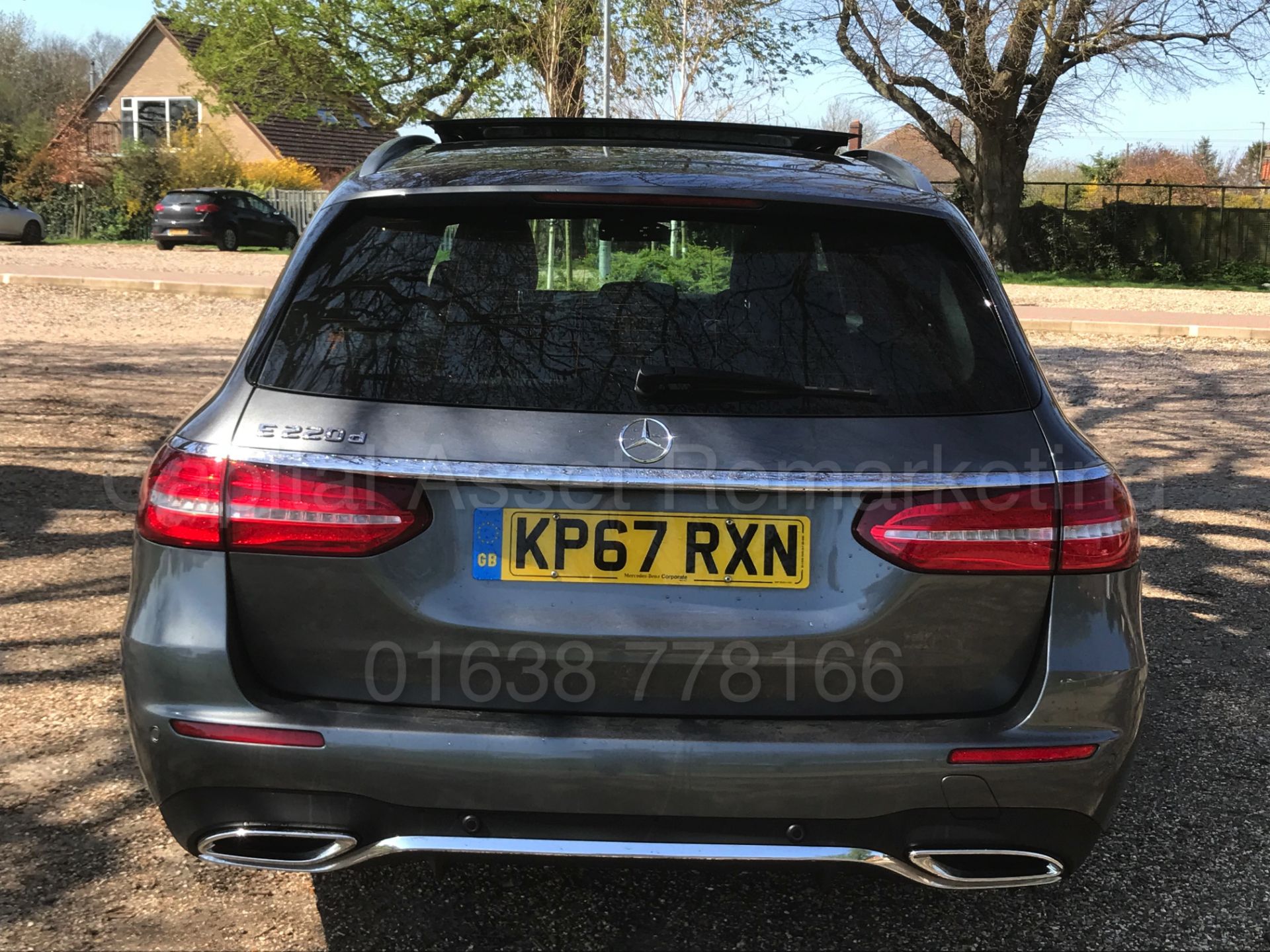 MERCEDES-BENZ E220D 'AMG PREMIUM' ESTATE (2017 - 67 REG) '9-G TRONIC - SAT NAV -PAN ROOF' *TOP SPEC* - Image 8 of 52