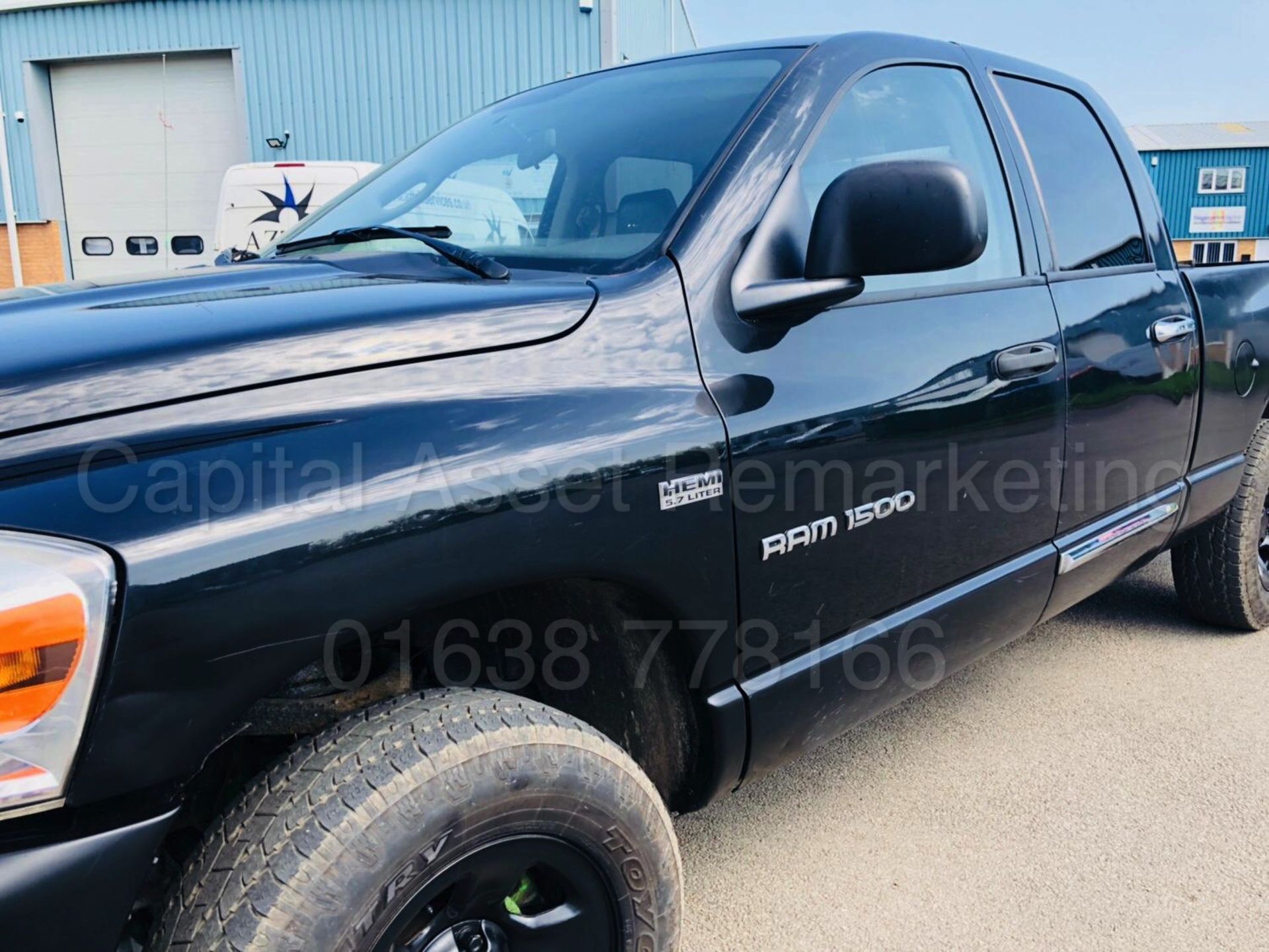 DODGE RAM 1500 'SLT EDITION' *4X4* (2008) '5.7 HEMI V8 SLT - AUTO' DOUBLE CAB PICK-UP *MASSIVE SPEC* - Bild 13 aus 36