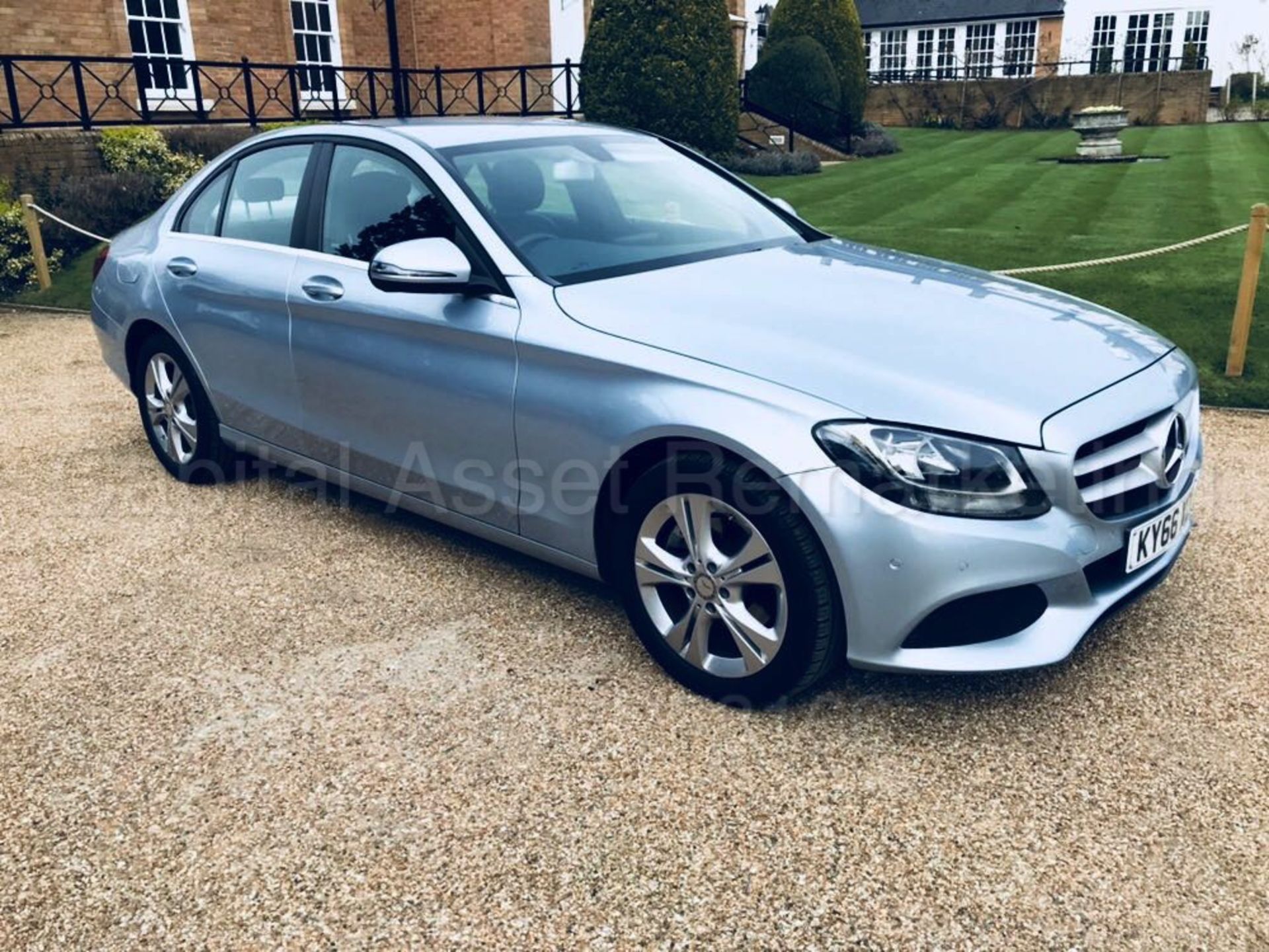 ON SALE MERCEDES-BENZ C220D 'EXECUTIVE EDITION' (2017 MODEL)'7-G AUTO - LEATHER- SAT NAV' HUGE SPEC!