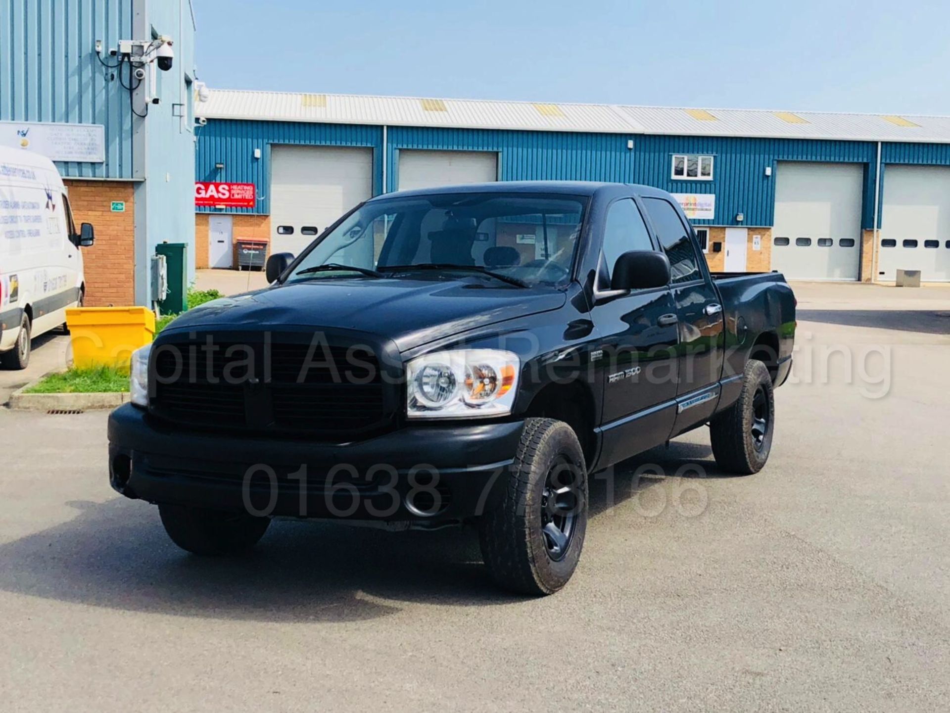 DODGE RAM 1500 'SLT EDITION' *4X4* (2008) '5.7 HEMI V8 SLT - AUTO' DOUBLE CAB PICK-UP *MASSIVE SPEC* - Image 2 of 36