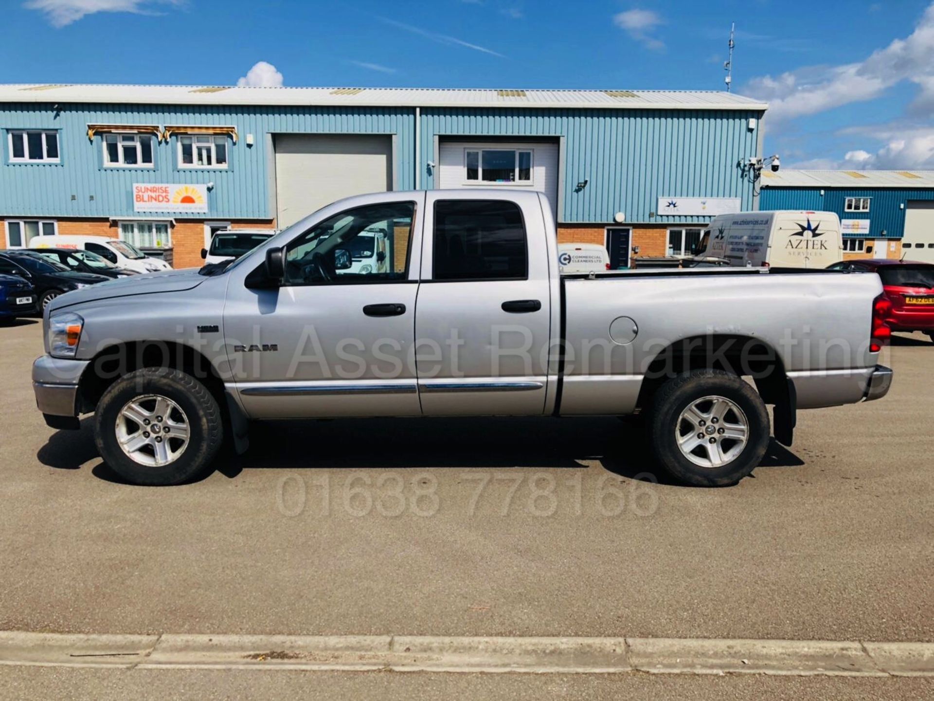 DODGE RAM 'SLT EDITION' DOUBLE CAB PICK-UP *4X4* (2009 MODEL) '5.7 HEMI V8 - 395 BHP - AUTO' *LOOK* - Image 6 of 36