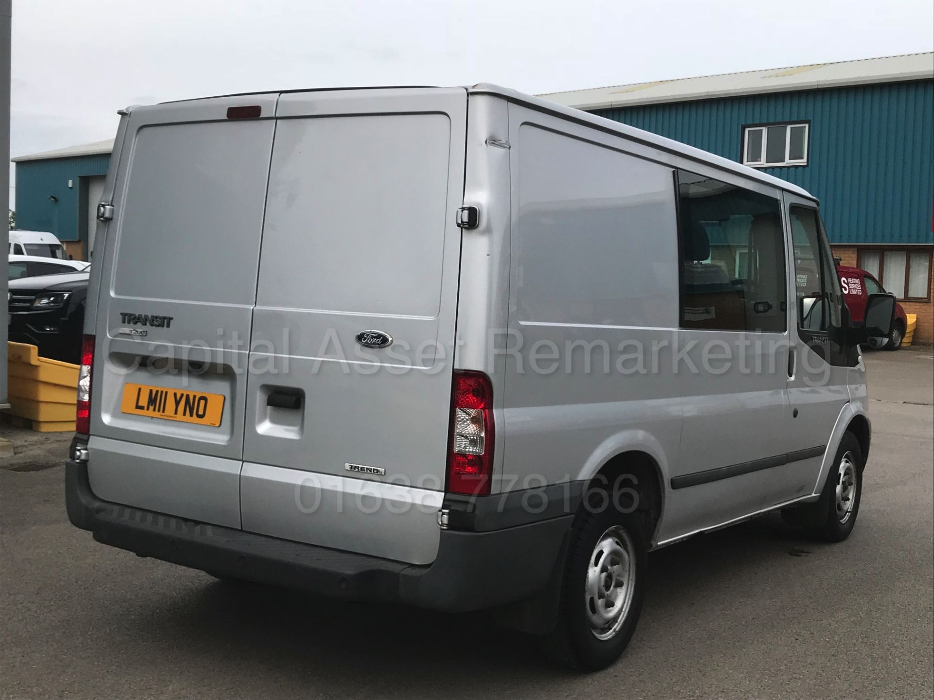 (ON SALE) FORD TRANSIT 115 T260S *TREND EDITION* '6 SEATER CREW VAN' (2011) '2.2 TDCI - 115 BHP - Image 10 of 39