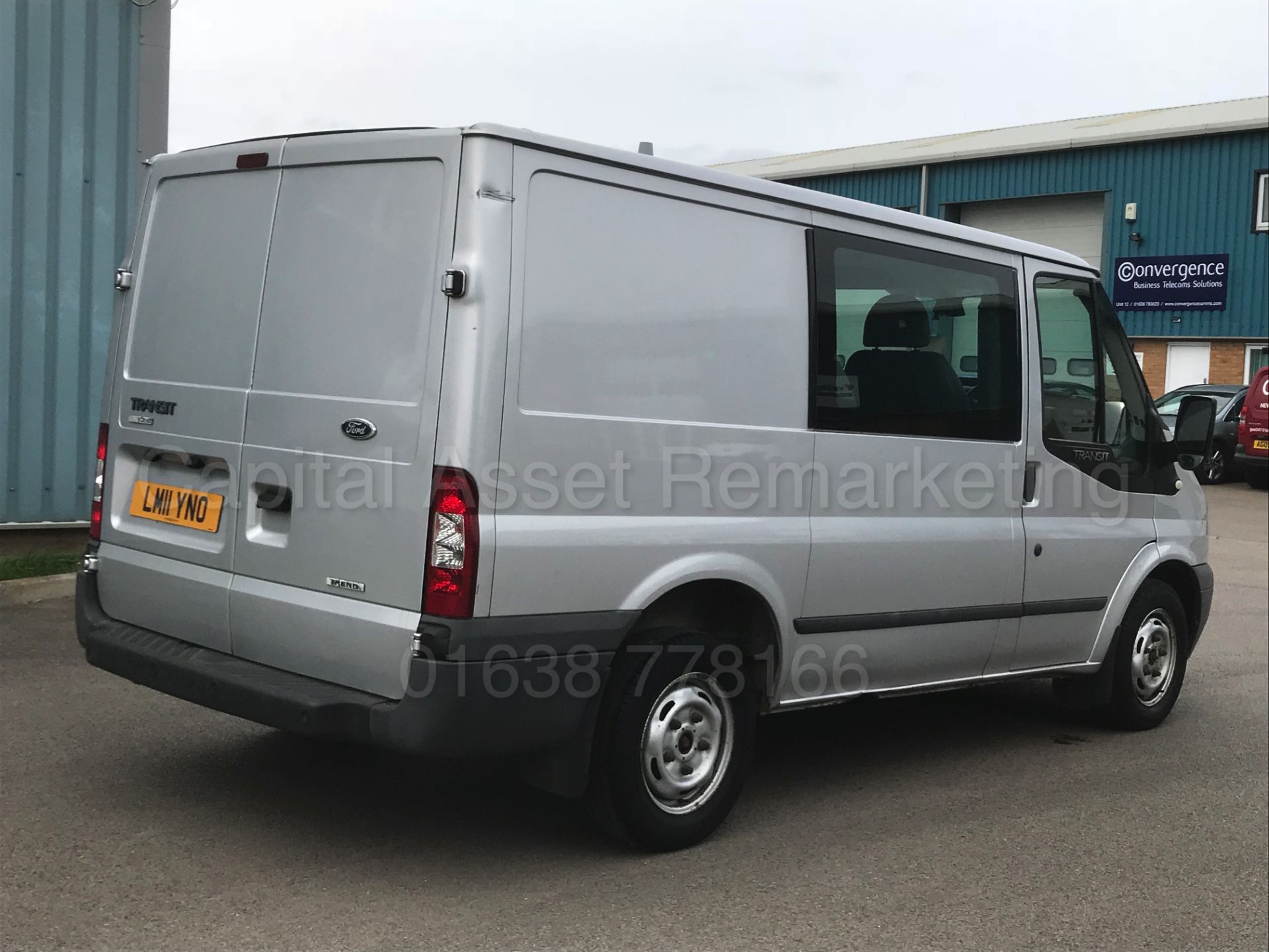 (ON SALE) FORD TRANSIT 115 T260S *TREND EDITION* '6 SEATER CREW VAN' (2011) '2.2 TDCI - 115 BHP - Image 11 of 39