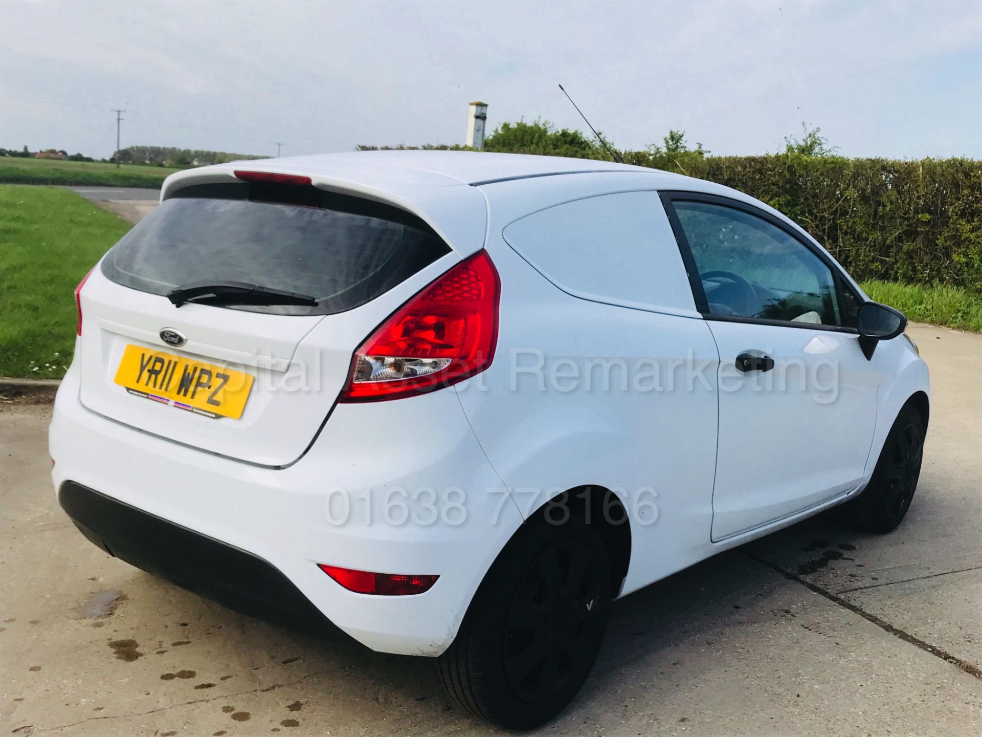 (ON SALE) FORD FIESTA BASE 'LCV - PANEL VAN' (2011 - 11 REG) '1.4 TDCI - 70 BHP - 5 SPEED' (50 MPG+) - Image 9 of 26