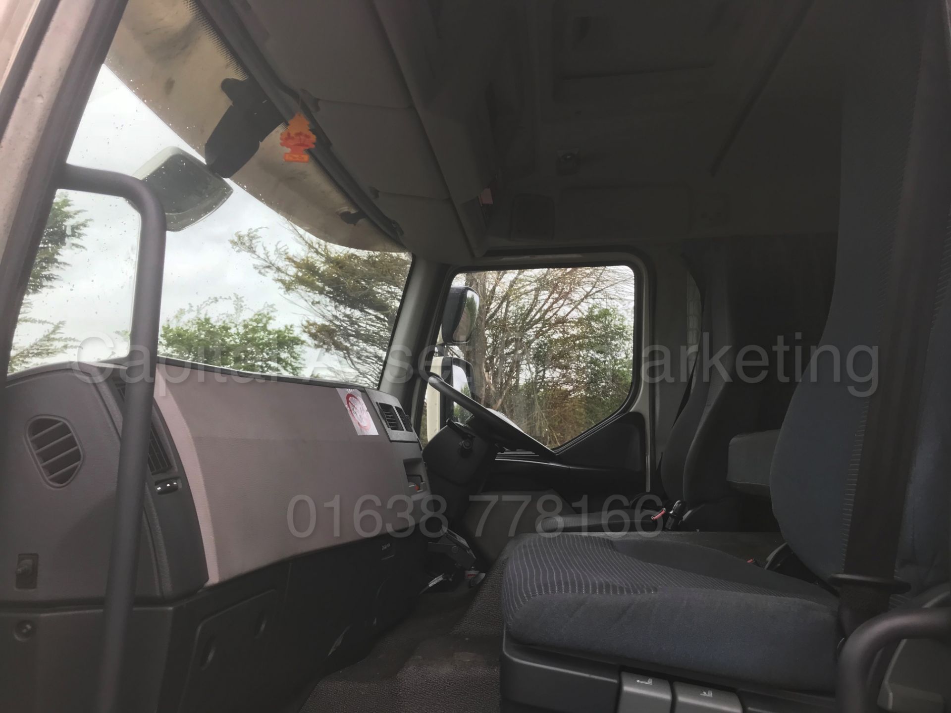 VOLVO ES260 '18 TONNE - REFRIGERATED TRUCK' *SLEEPER CAB* (2013 MODEL) '7L DIESEL - AUTOMATIC' - Bild 17 aus 32