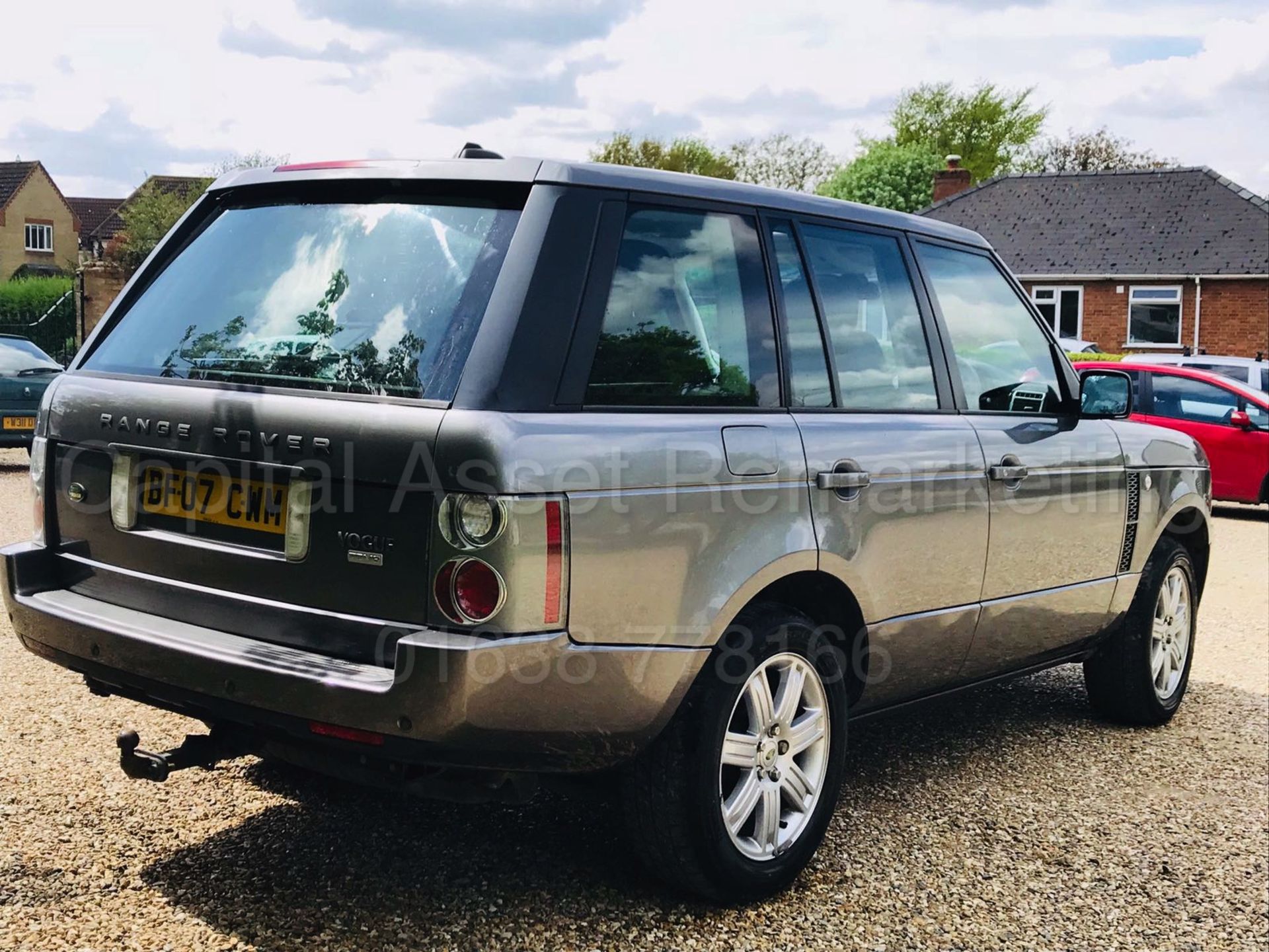 (ON SALE) RANGE ROVER VOGUE (2007) '3.6 TDV8 - 272 BHP - AUTO' *SAT NAV - LEATHER* **MASSIVE SPEC** - Image 9 of 39