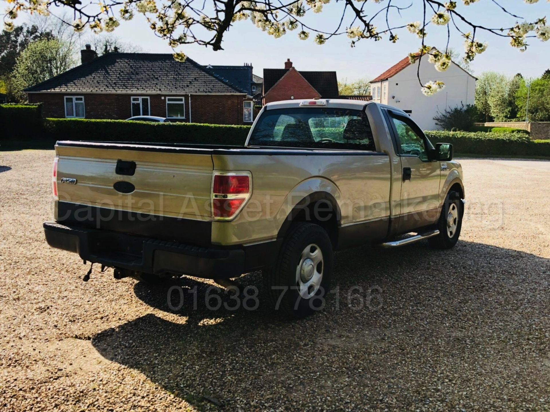 FORD F-150 'XL EDITON' SINGLE CAB PICK-UP (2010 MODEL) '5.0 V8 - AUTO COLOUM CHANGE' **AIR CON** - Image 7 of 36