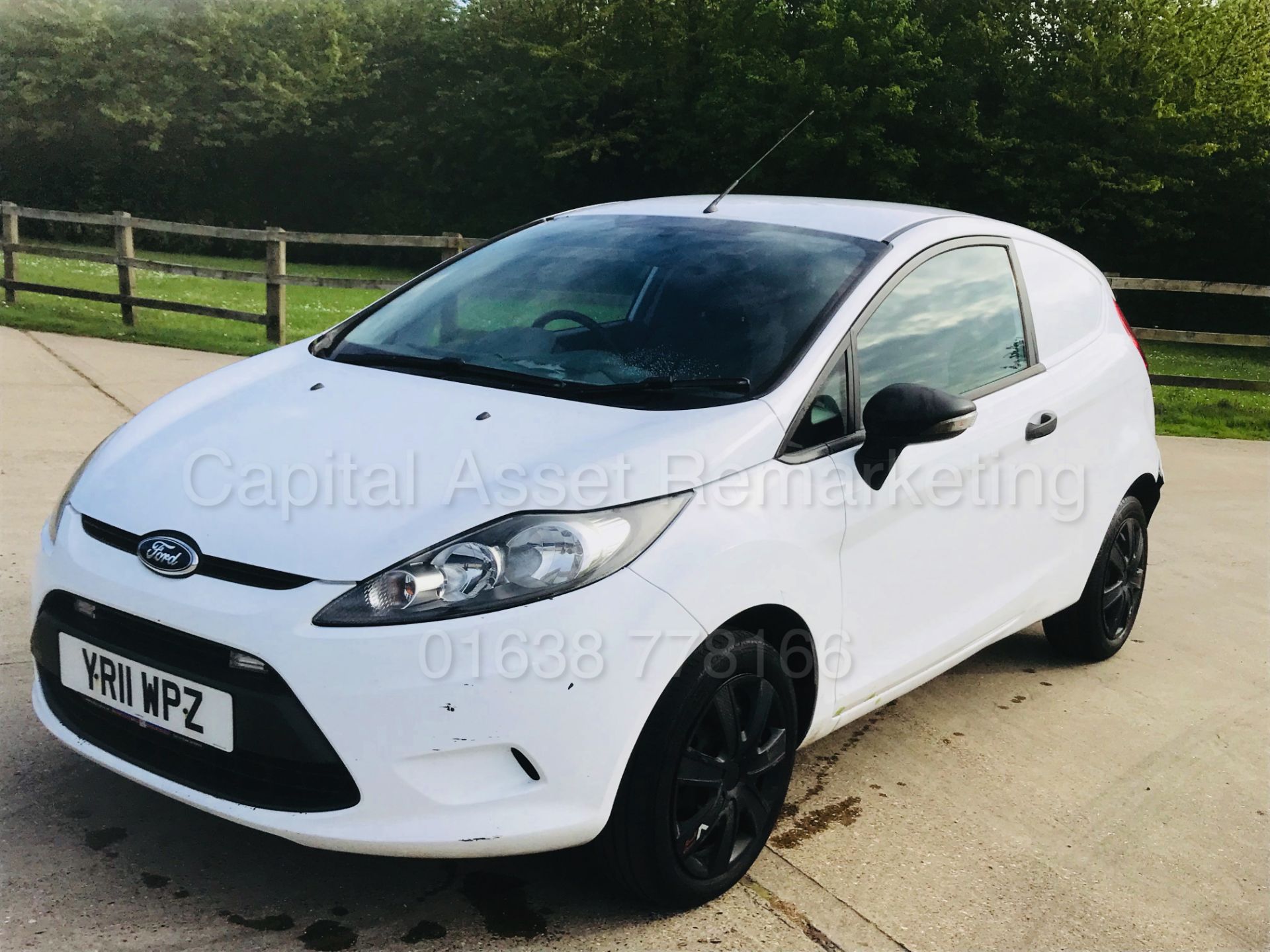 (ON SALE) FORD FIESTA BASE 'LCV - PANEL VAN' (2011 - 11 REG) '1.4 TDCI - 70 BHP - 5 SPEED' (50 MPG+) - Bild 4 aus 26