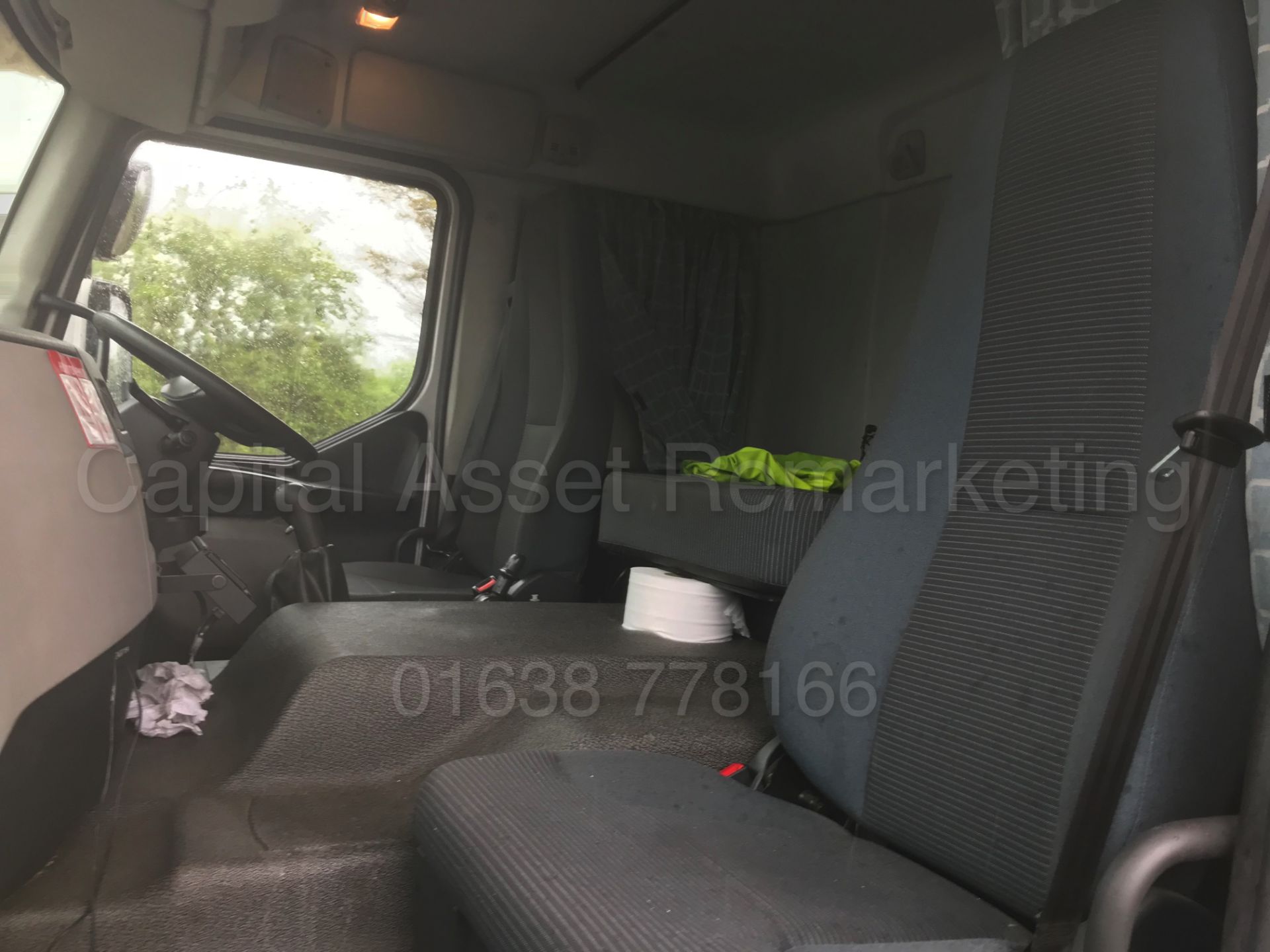 VOLVO ES260 '18 TONNE - REFRIGERATED TRUCK' *SLEEPER CAB* (2011) '7 LITRE DIESEL - 8 SPEED MANUAL' - Image 20 of 30