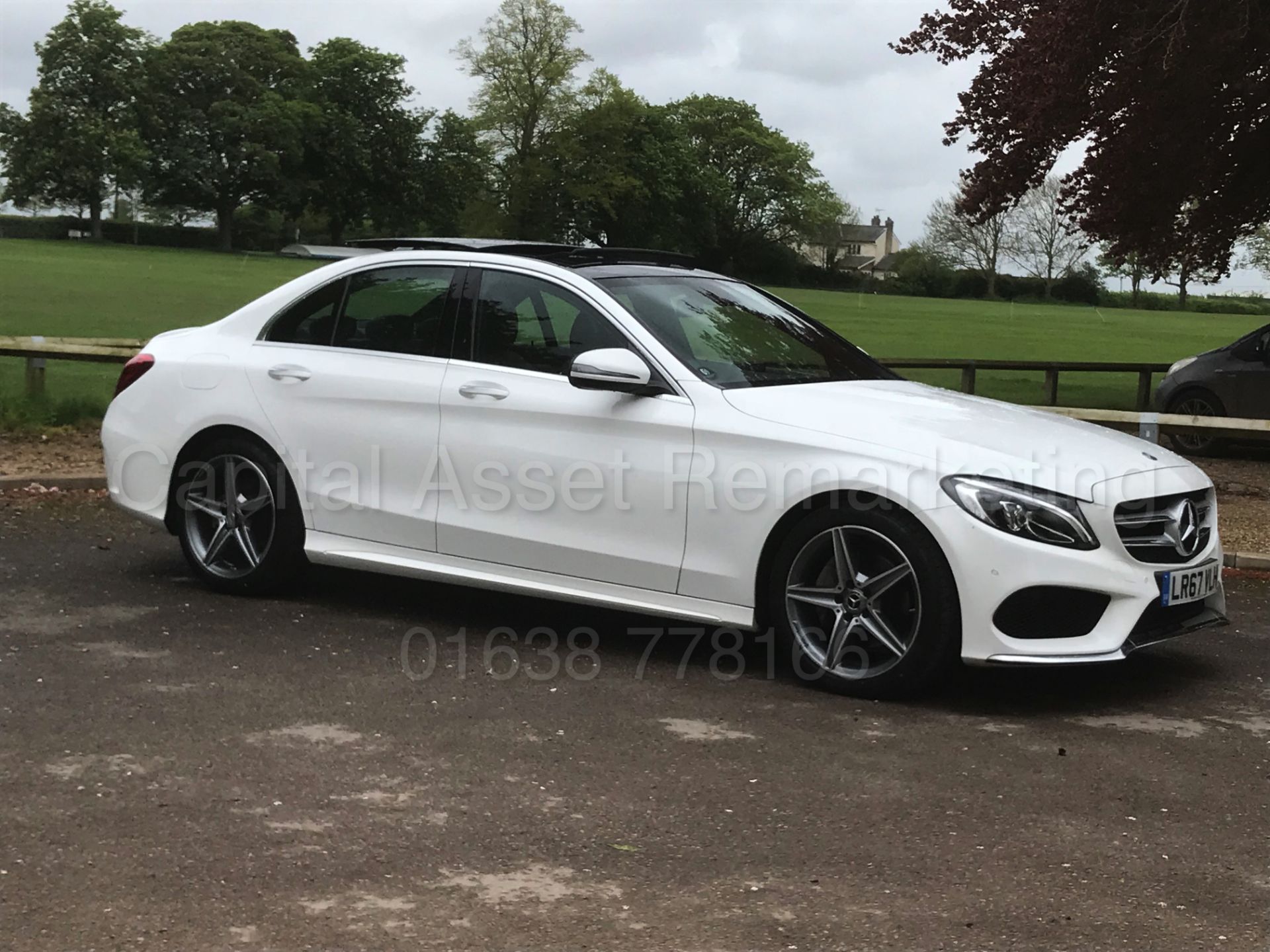 MERCEDES-BENZ C220d 'AMG LINE - PREMIUM PLUS' (2017- 67 REG) '9-G TRONIC AUTO - SAT NAV - PAN ROOF' - Image 21 of 67