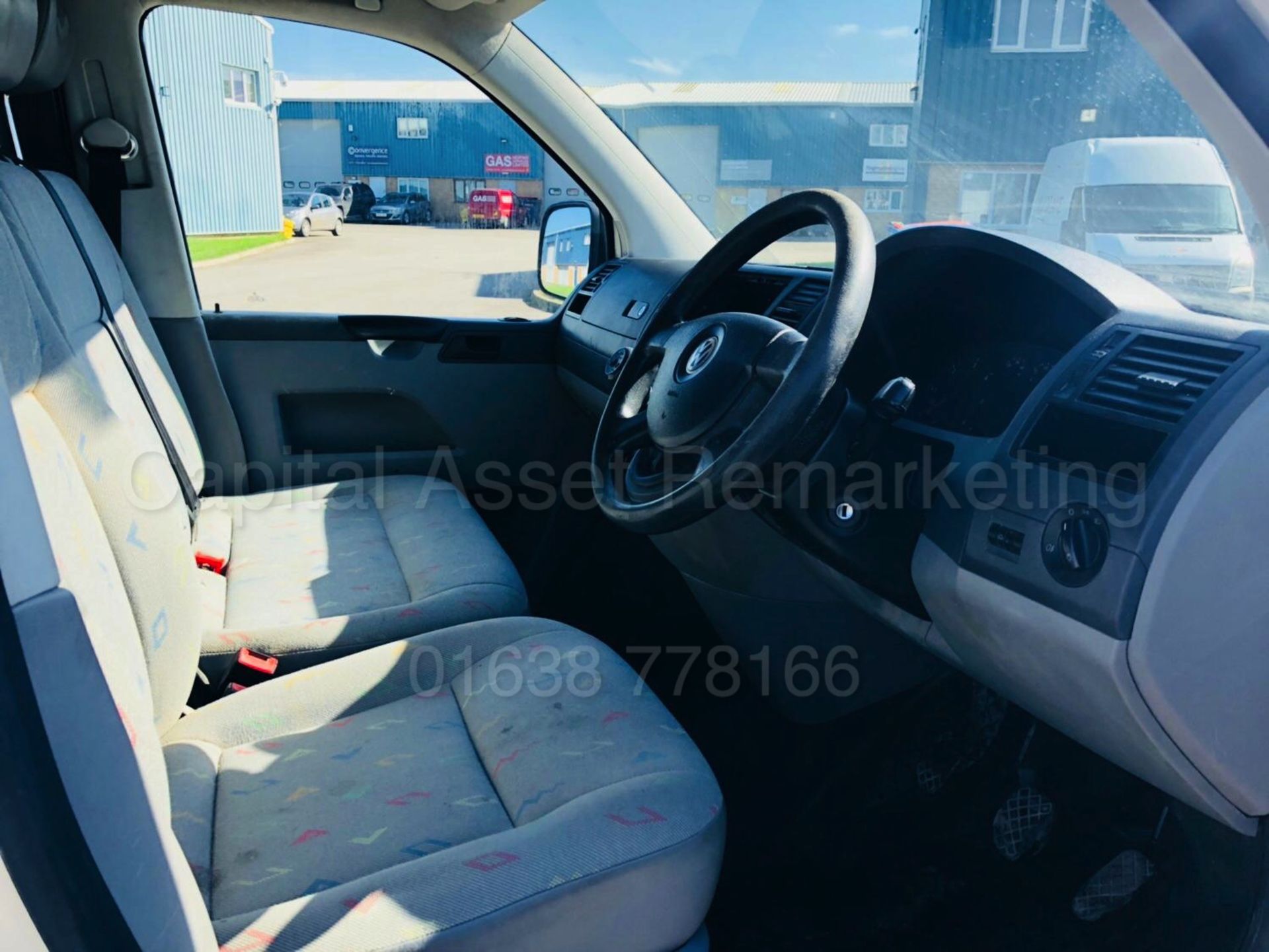 (ON SALE) VOLKSWAGEN TRANSPORTER T28 'SWB' (2008 MODEL) '1.9 TDI-102 BHP' *AIR CON* (NO VAT) - Bild 14 aus 25