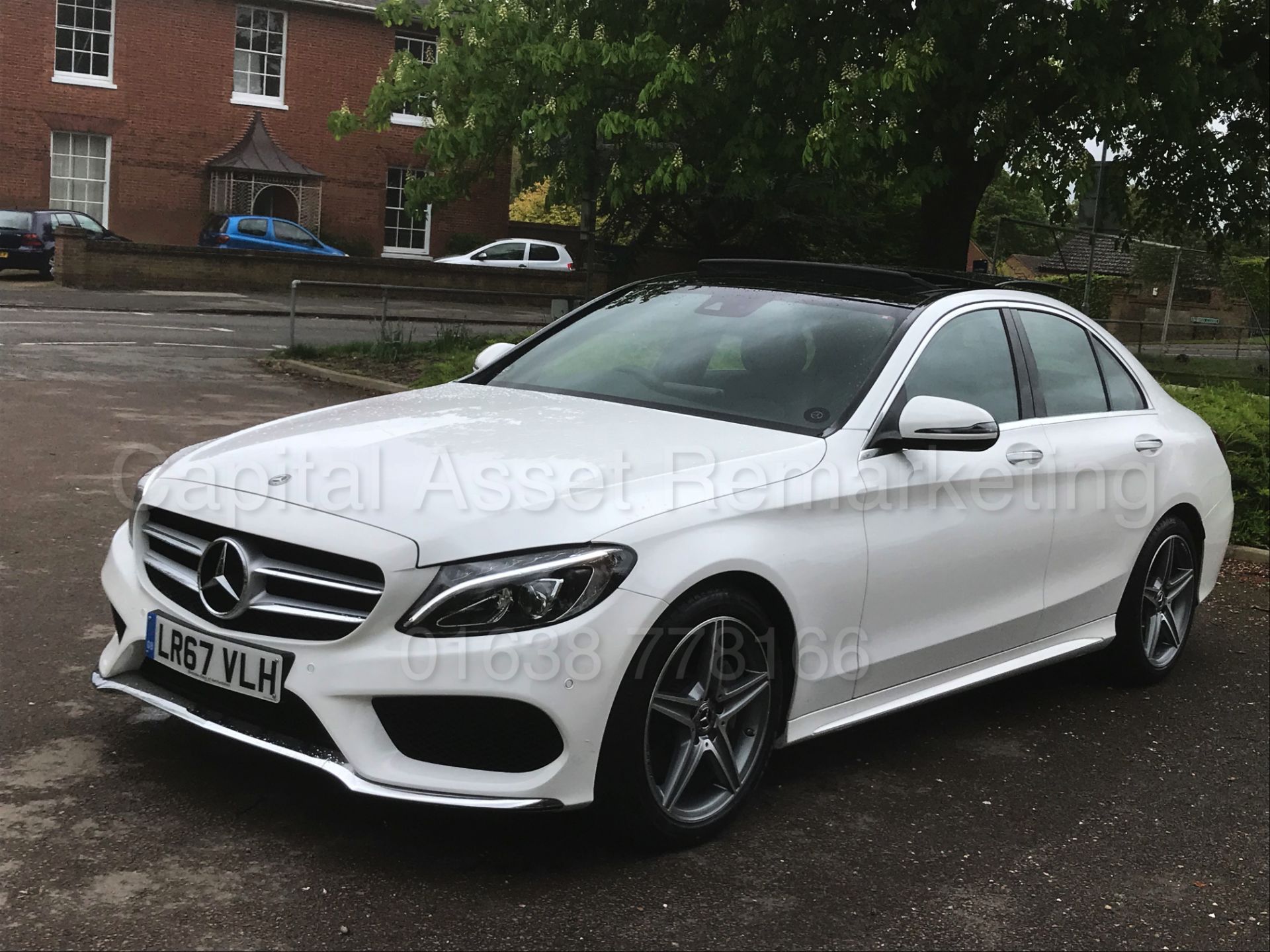 MERCEDES-BENZ C220d 'AMG LINE - PREMIUM PLUS' (2017- 67 REG) '9-G TRONIC AUTO - SAT NAV - PAN ROOF' - Image 7 of 67