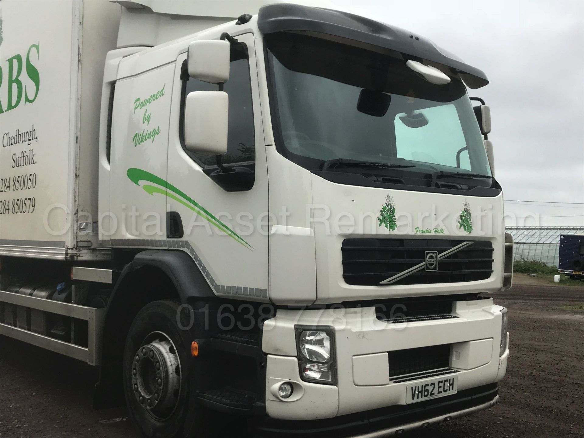 VOLVO ES260 '18 TONNE - REFRIGERATED TRUCK' *SLEEPER CAB* (2013 MODEL) '7L DIESEL - AUTOMATIC' - Image 11 of 32