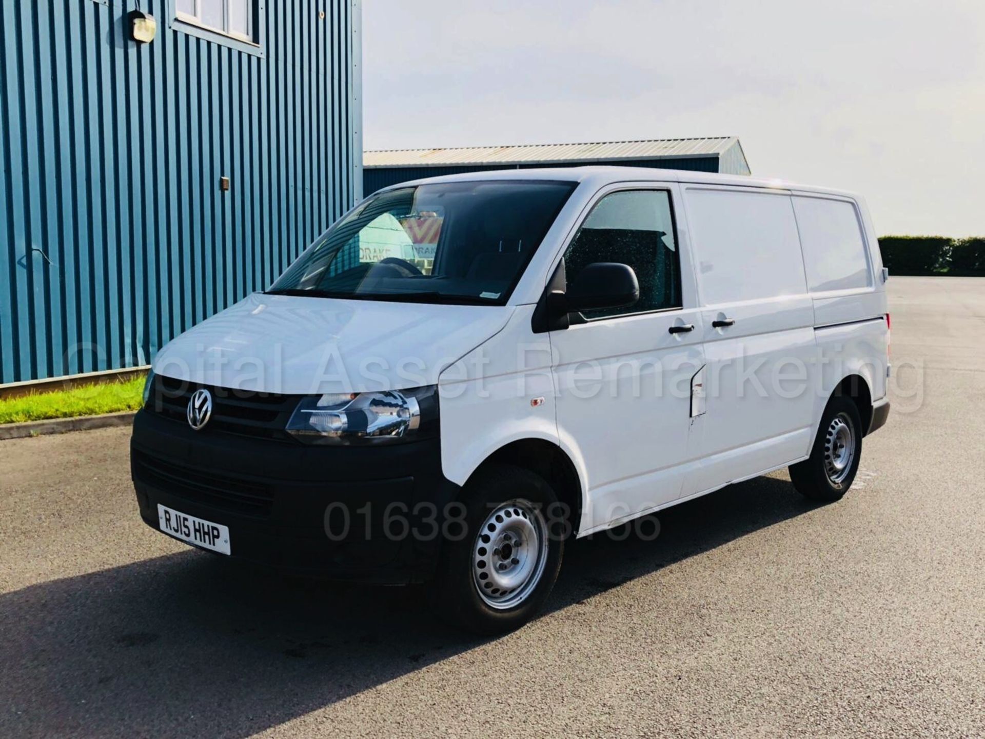 (On Sale) VOLKSWAGEN TRANSPORTER 'SWB - PANEL VAN' (2015- 15 REG) '2.0 TDI - 102 BHP' **LOW MILES** - Image 4 of 31