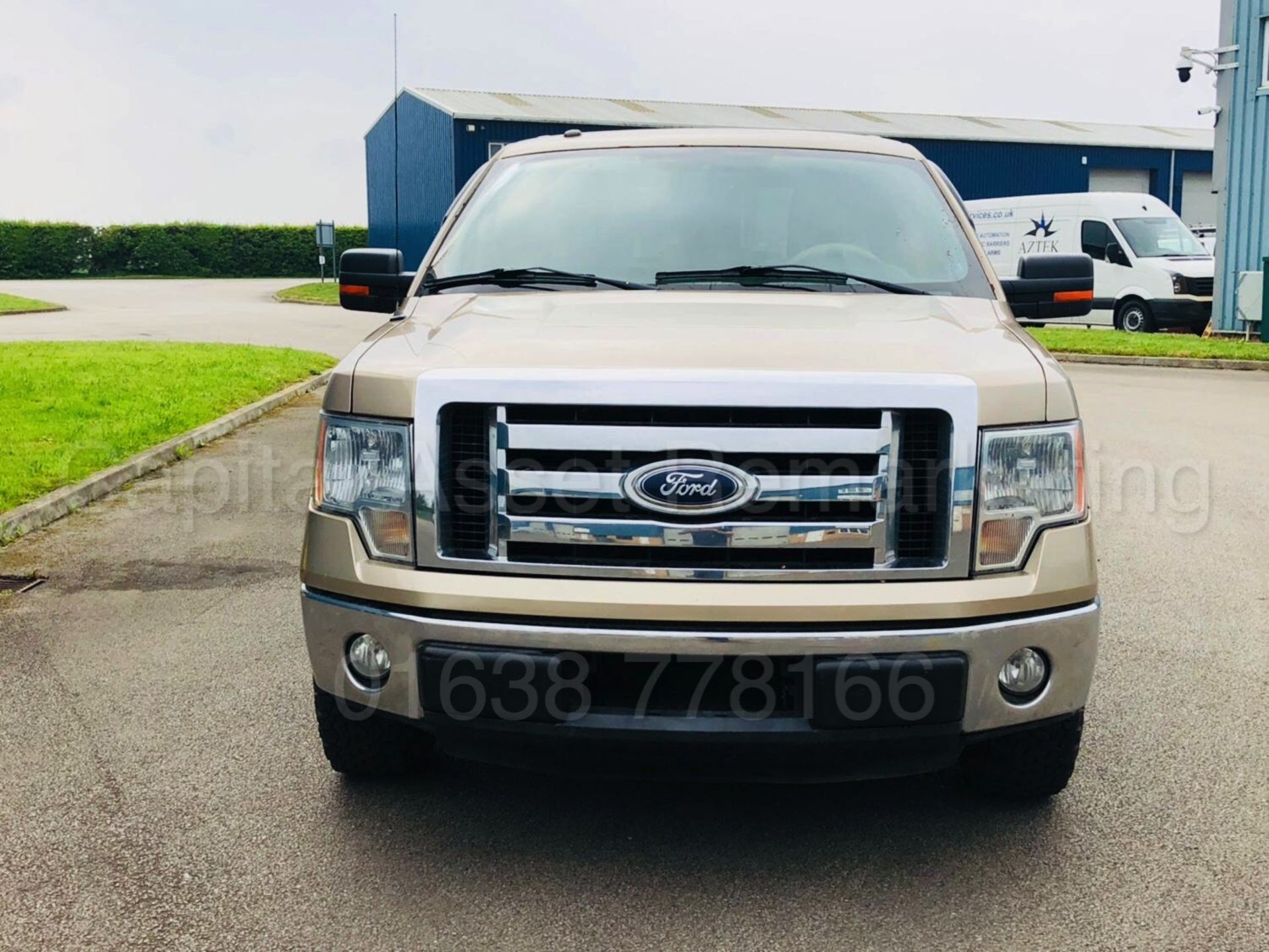 (ON SALE) FORD F-150 'XLT EDITION' KING CAB (2012 MODEL) '5.0 V8 - COLUM GEARBOX' **MASSIVE SPEC** - Image 13 of 33