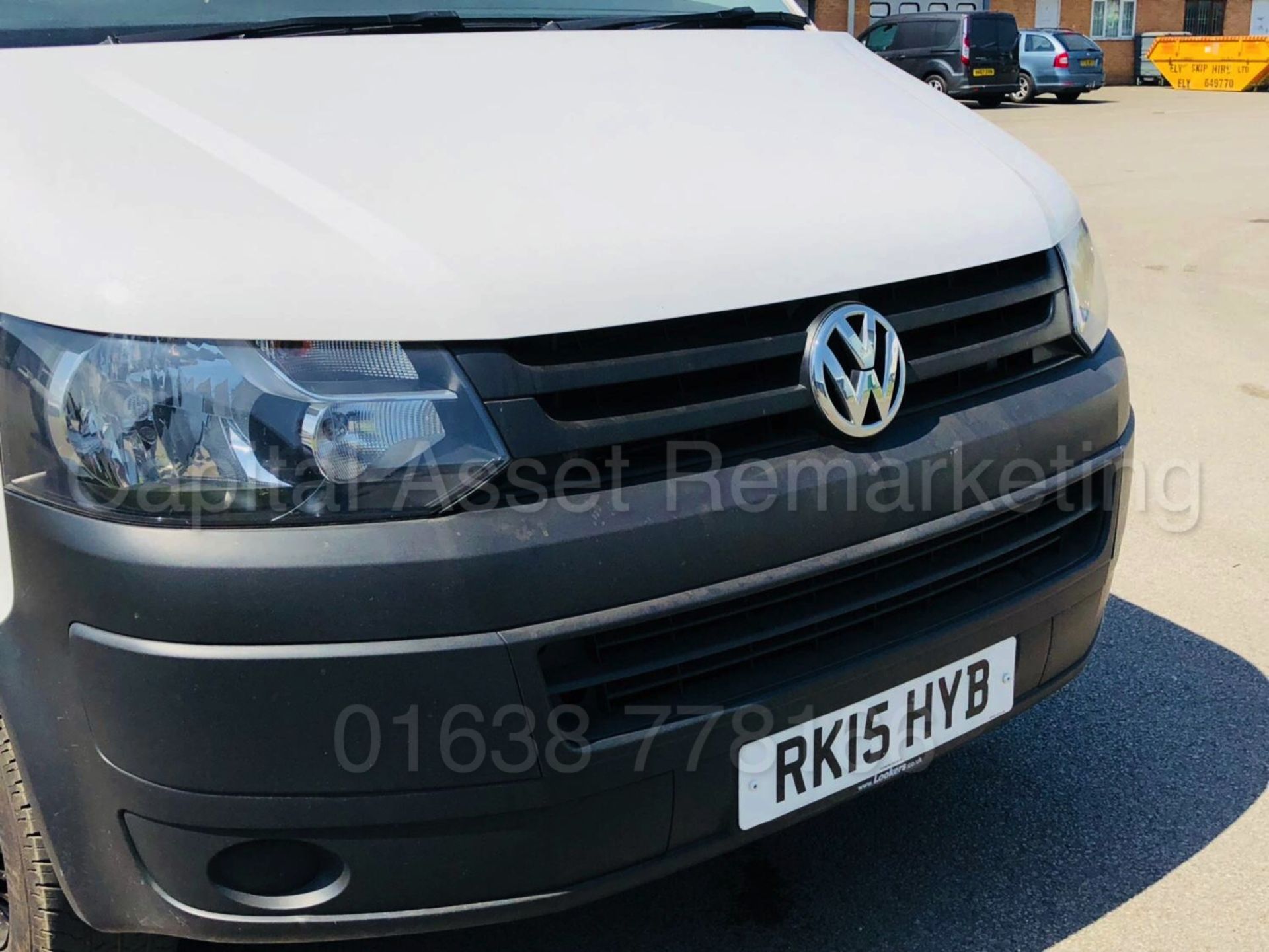 VOLKSWAGEN TRANSPORTER 'SWB - PANEL VAN' (2015 - 15 REG) '2.0 TDI - 102 BHP' **ELECTRIC PACK** - Image 14 of 31