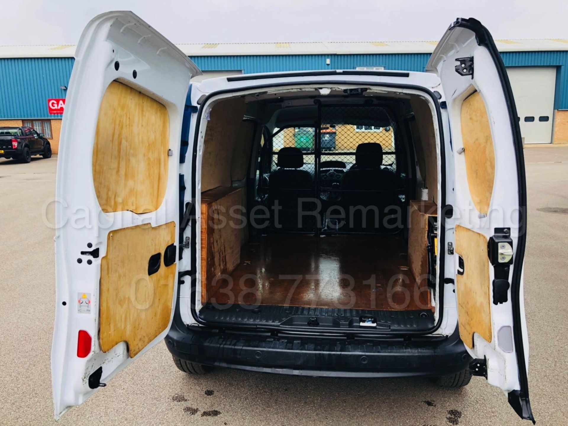 On Sale RENAULT KANGOO LL21 'ZE EDITION' PANEL VAN (2014) 'ELECTRIC VAN - AUTO' *16,000 MILES ONLY** - Image 29 of 29