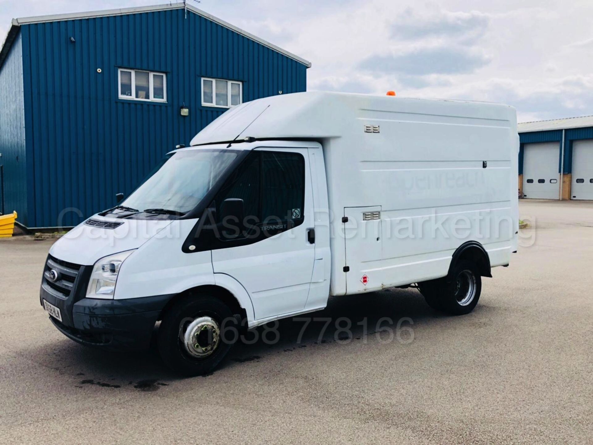 FORD TRANSIT 100 350 'BOX / LUTON VAN' (2009 MODEL) '2.4 TDCI - 100 BHP' (1 COMPANY OWNER) - Image 4 of 20