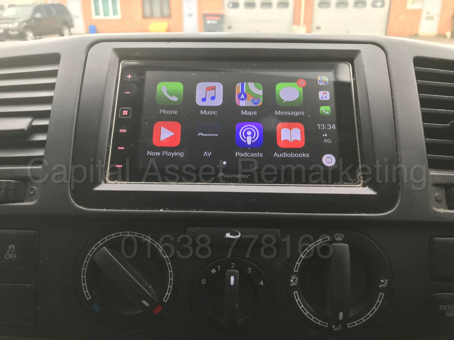 (On Sale) VOLKSWAGEN TRANSPORTER 'SWB' (2012) '2.0 TDI - ELECTRIC PACK - SAT NAV - APPLE CAR PLAY' - Image 27 of 29