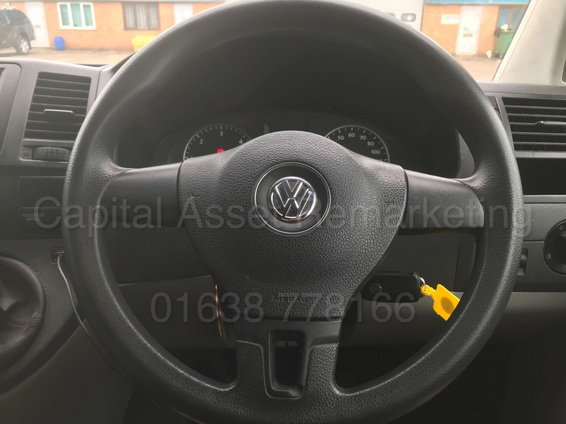 (On Sale) VOLKSWAGEN TRANSPORTER 'SWB' (2012) '2.0 TDI - ELECTRIC PACK - SAT NAV - APPLE CAR PLAY' - Image 28 of 29