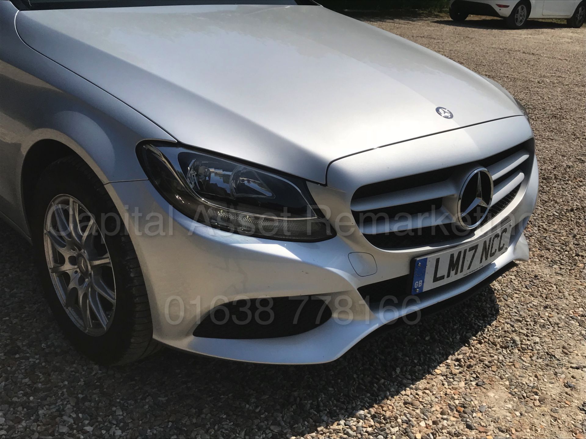 MERCEDES-BENZ C220d *4 DOOR SALOON* (2017) '9G TRONIC AUTO - LEATHER - SAT NAV' **MASSIVE SPEC** - Image 13 of 41