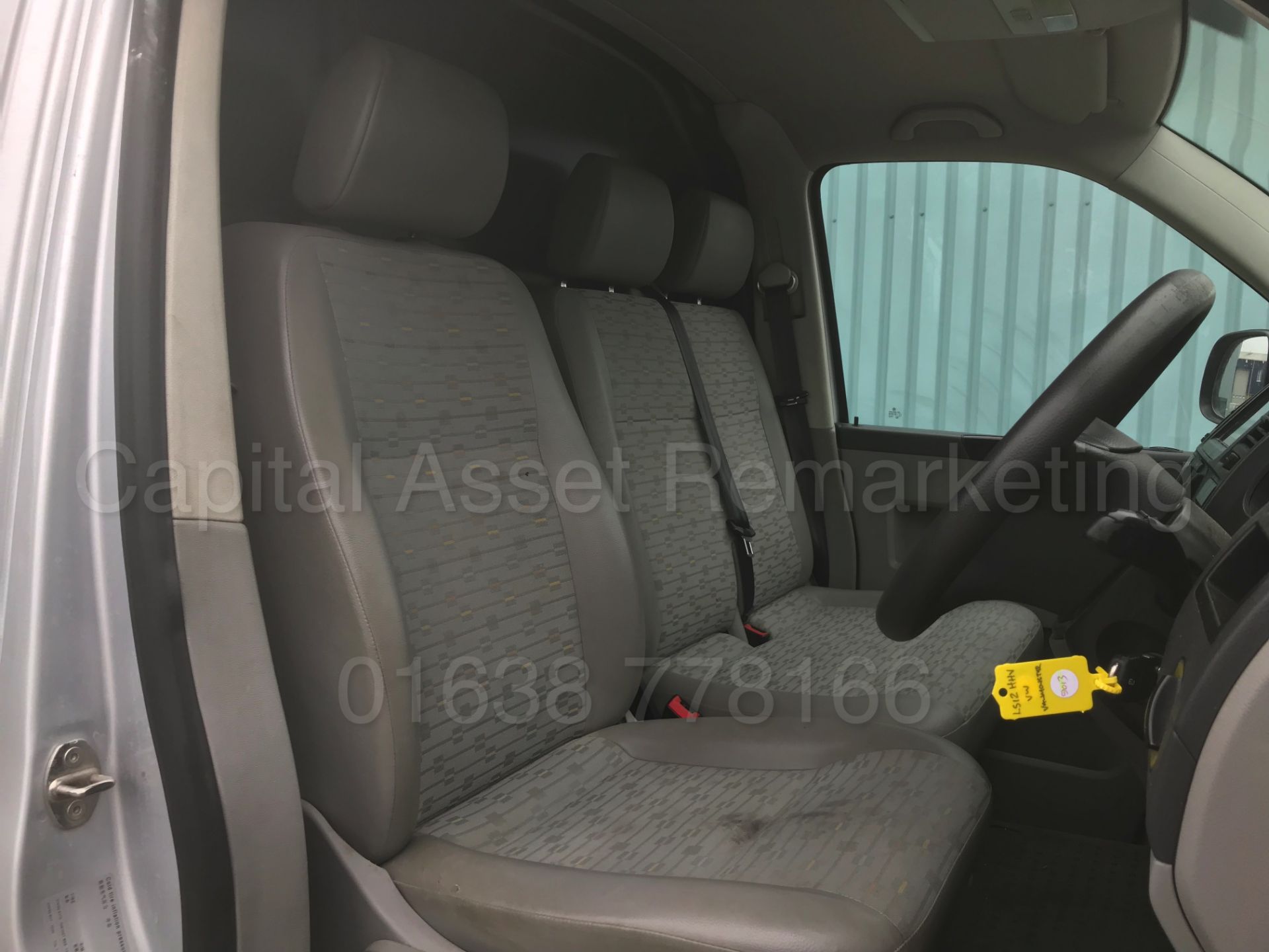 (On Sale) VOLKSWAGEN TRANSPORTER 'SWB' (2012) '2.0 TDI - ELECTRIC PACK - SAT NAV - APPLE CAR PLAY' - Image 20 of 29