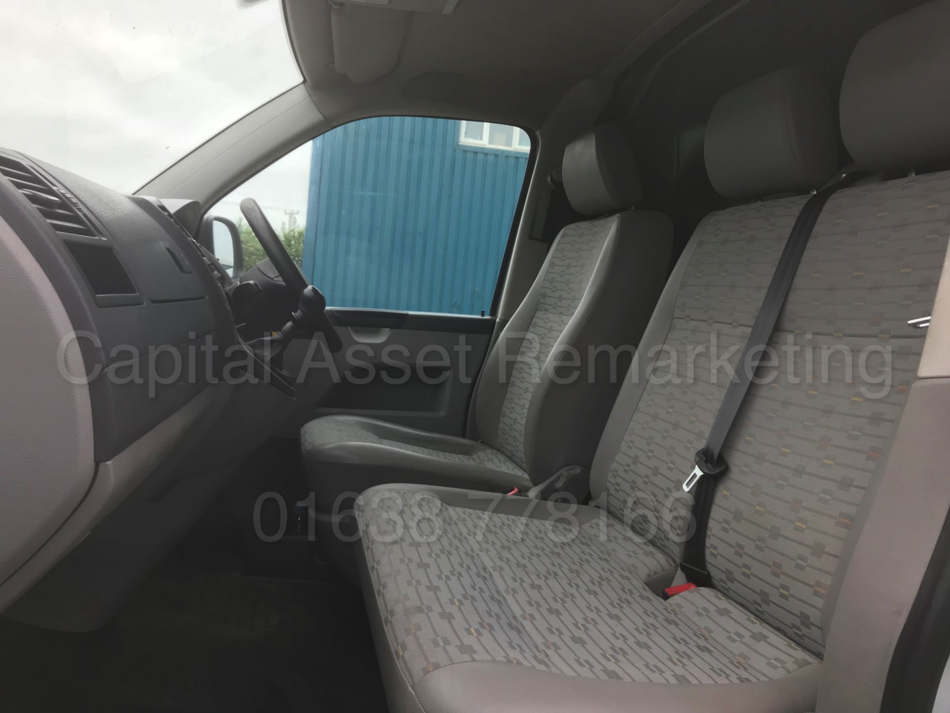 (On Sale) VOLKSWAGEN TRANSPORTER 'SWB' (2012) '2.0 TDI - ELECTRIC PACK - SAT NAV - APPLE CAR PLAY' - Image 17 of 29