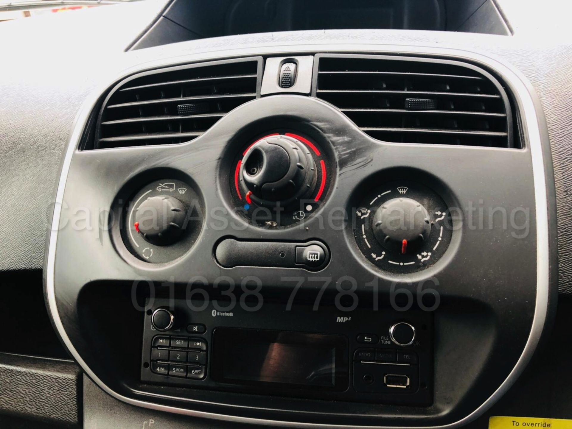 On Sale RENAULT KANGOO LL21 'ZE EDITION' PANEL VAN (2014) 'ELECTRIC VAN - AUTO' *16,000 MILES ONLY** - Image 12 of 29