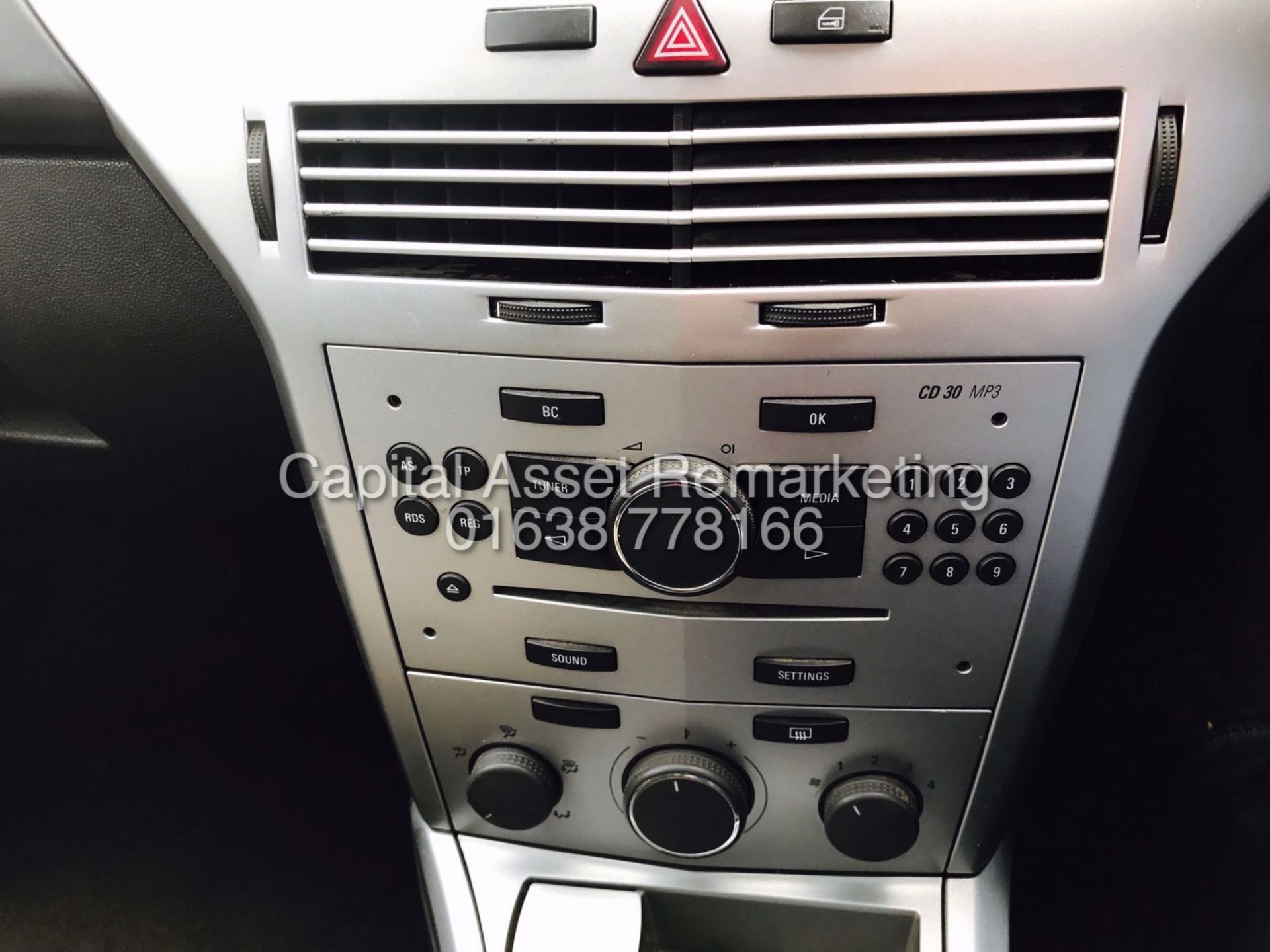 VAUXHALL ASTRA 'LCV - PANEL VAN' (2013 MODEL) '1.7 CDTI - 6 SPEED' - Bild 6 aus 7