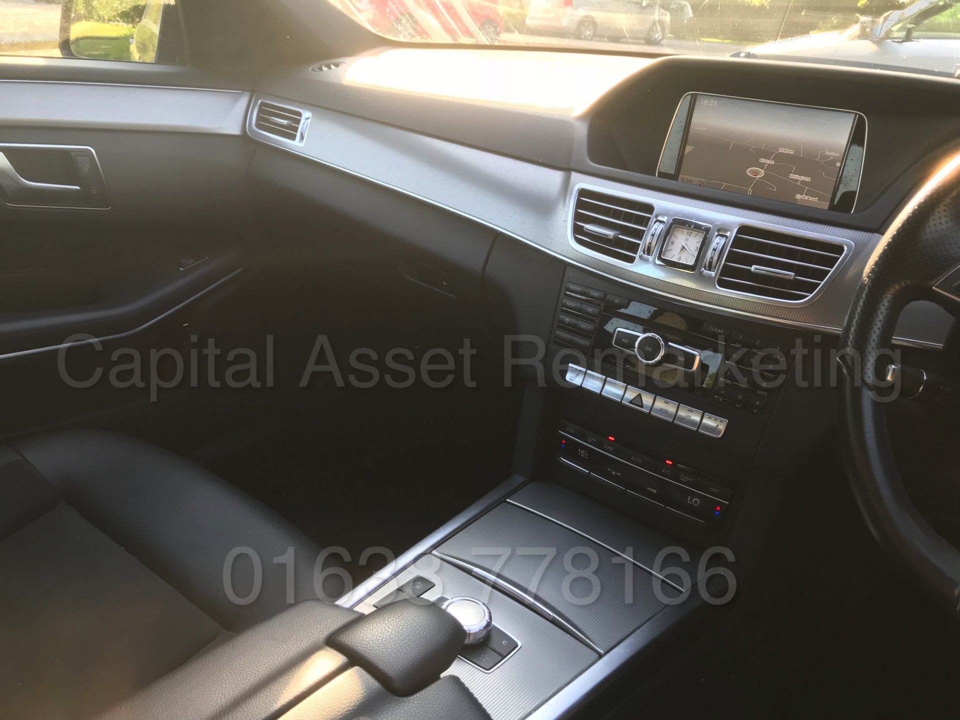 MERCEDES-BENZ E220d *AMG LINE* SALOON (2015) '7G TRONIC AUTO - LEATHER - SAT NAV' **MASSIVE SPEC** - Image 27 of 36