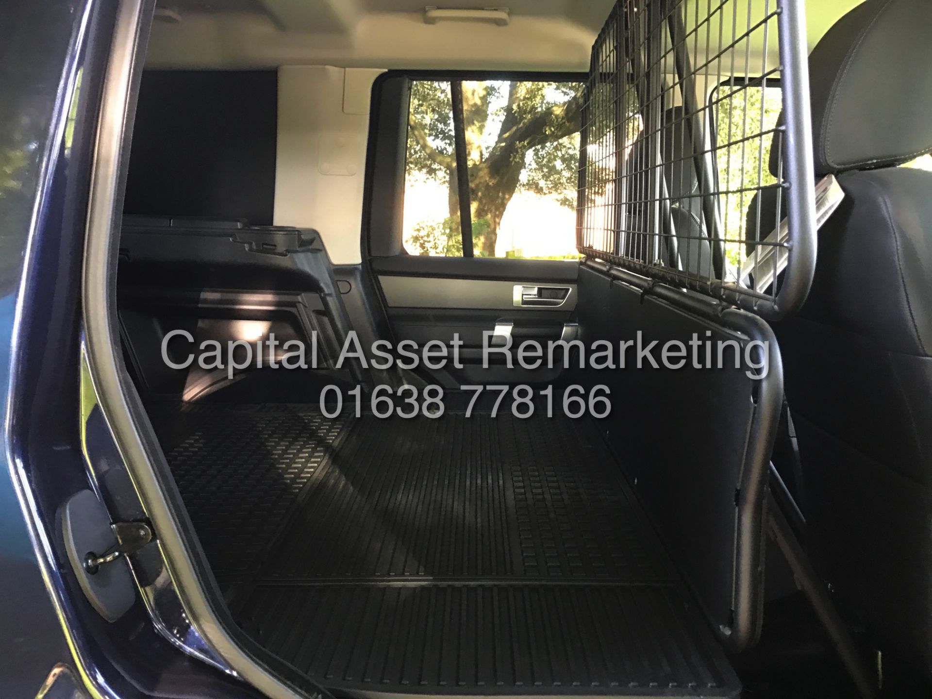 (On Sale) LAND ROVER DISCOVERY 4 'XS EDITION' *COMMERCIAL* (2015) '3.0 SDV6 - AUTO-LEATHER-SAT NAV' - Image 30 of 32