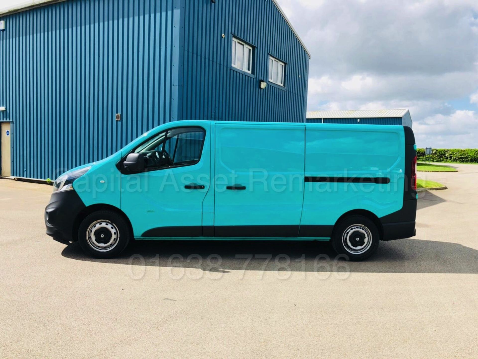 VAUXHALL VIVARO 2900 'ECOFLEX' (2016 MODEL) '1.6 CDTI - 6 SPEED - STOP/START' *HUGE SPEC* - Image 5 of 36