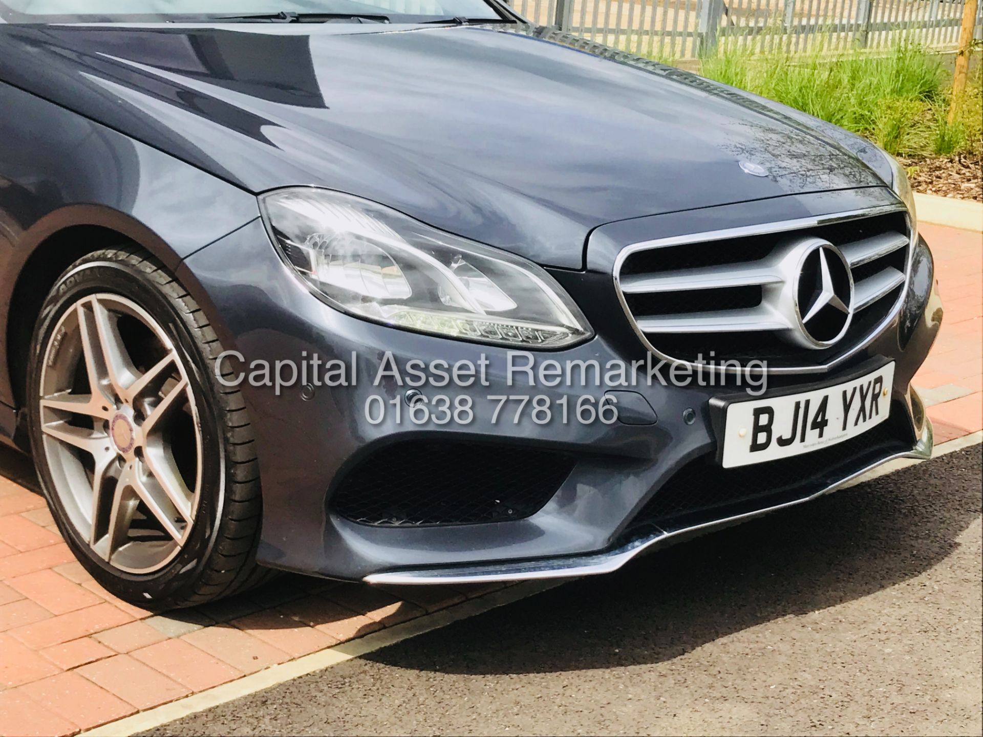 MERCEDES-BENZ E300 'DIESEL HYBRID' *AMG SPORT* (2015 MODEL) '7G TRONIC- LEATHER - SAT NAV' TOP SPEC - Image 13 of 41