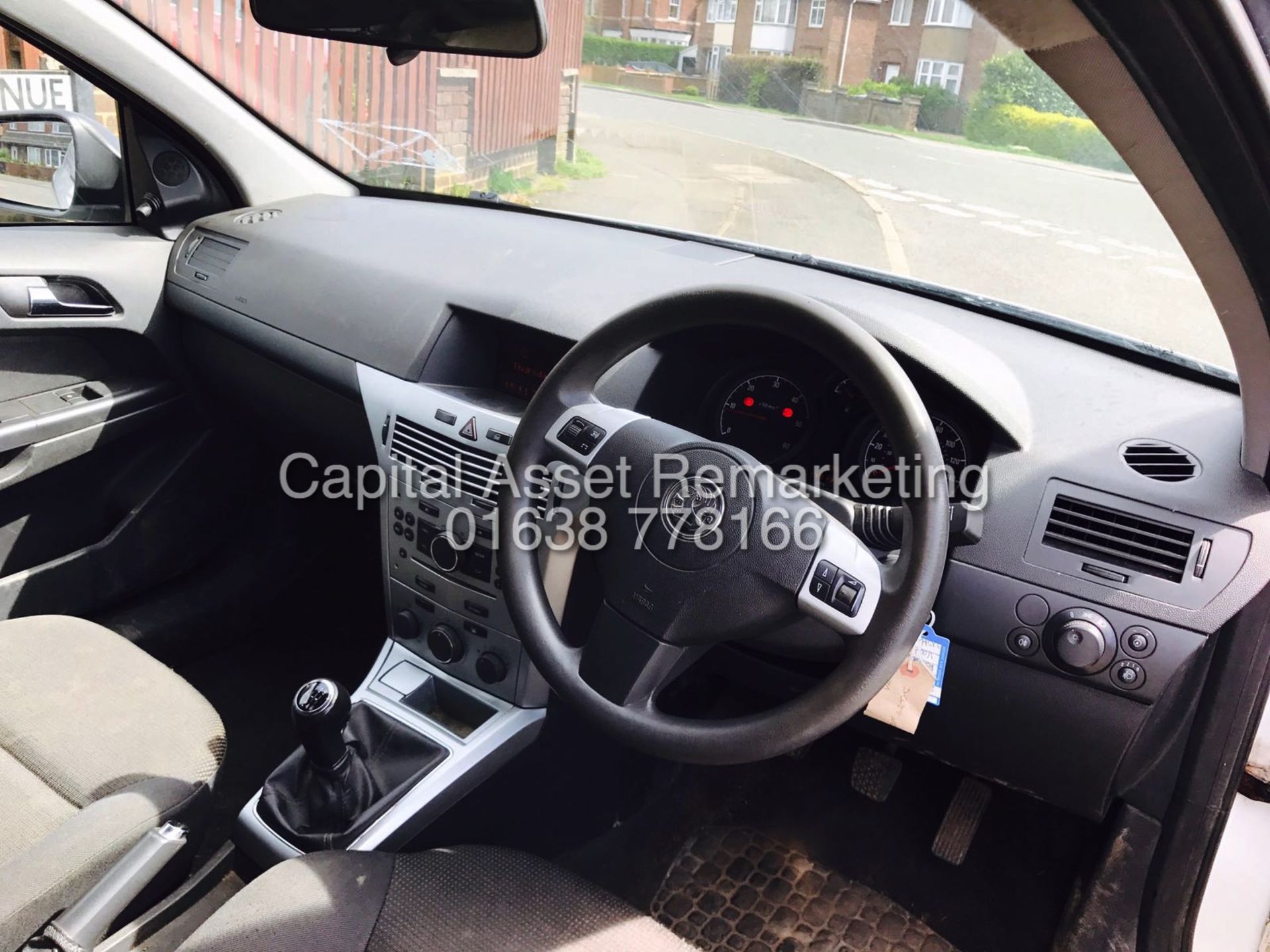 VAUXHALL ASTRA 'LCV - PANEL VAN' (2013 MODEL) '1.7 CDTI - 6 SPEED' - Bild 4 aus 7