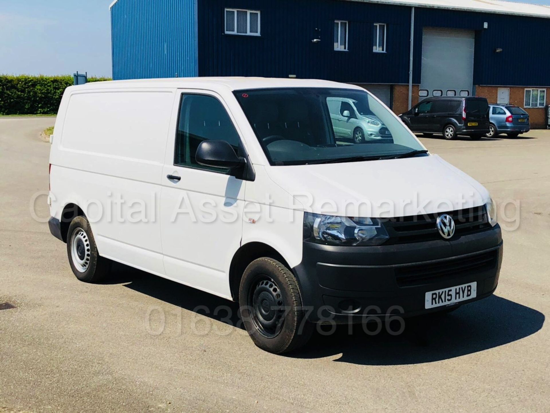 VOLKSWAGEN TRANSPORTER 'SWB - PANEL VAN' (2015 - 15 REG) '2.0 TDI - 102 BHP' **ELECTRIC PACK** - Image 11 of 31